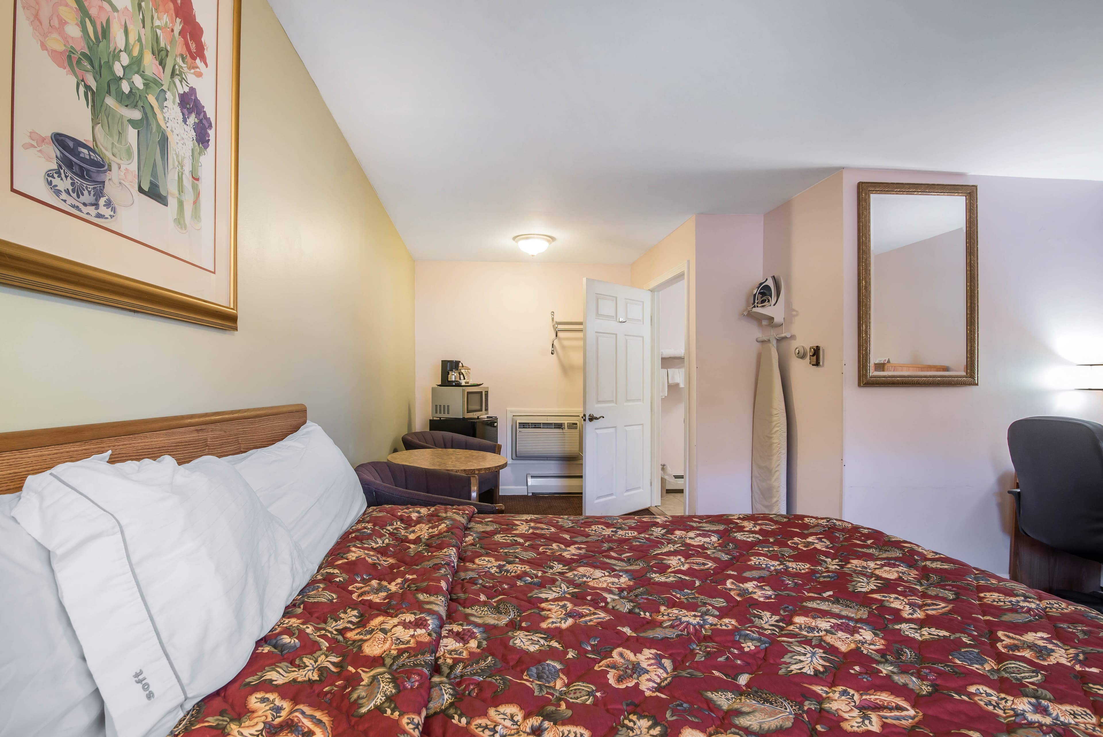 Rodeway Inn Bellows Falls - Image 4