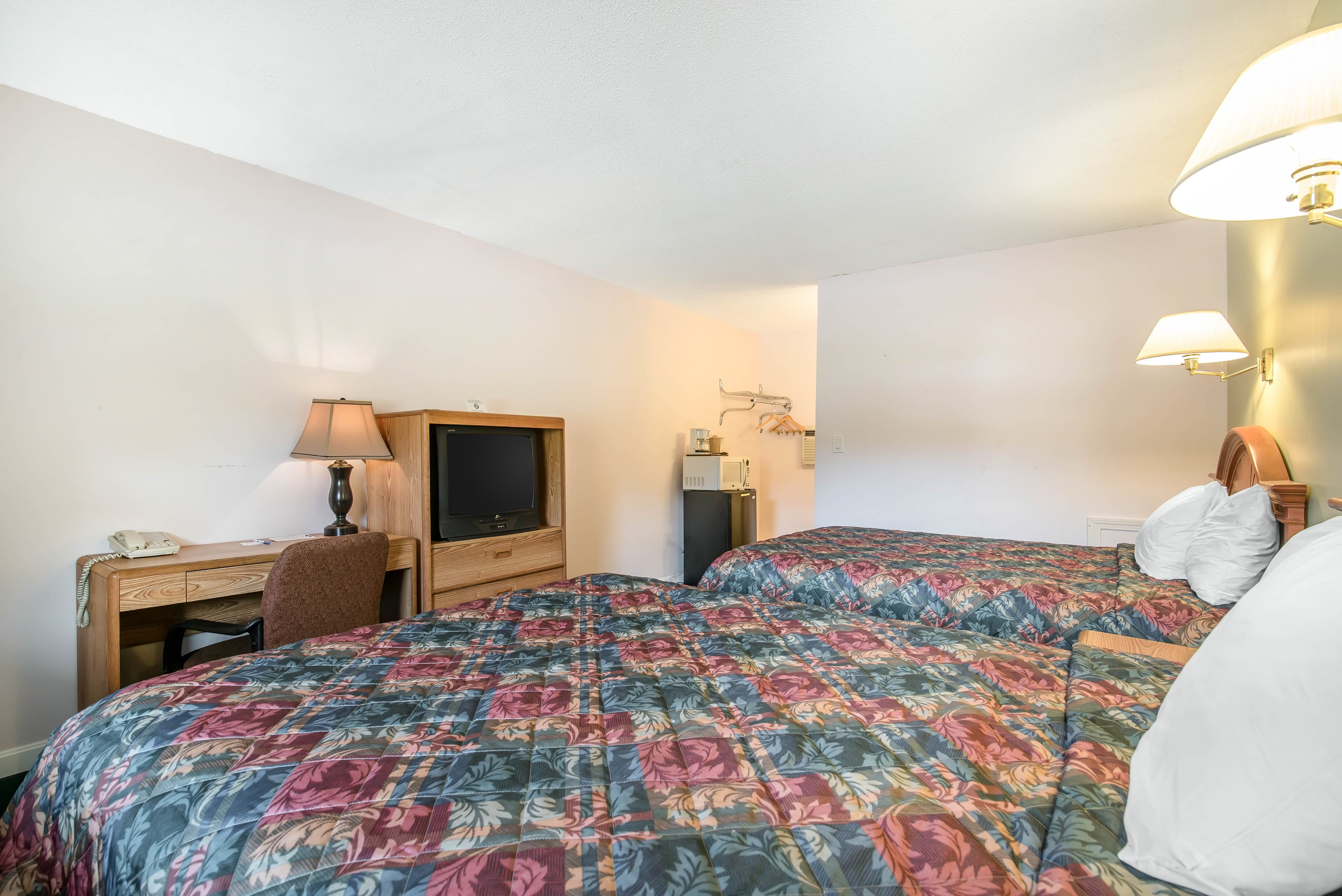 Rodeway Inn Bellows Falls — 7