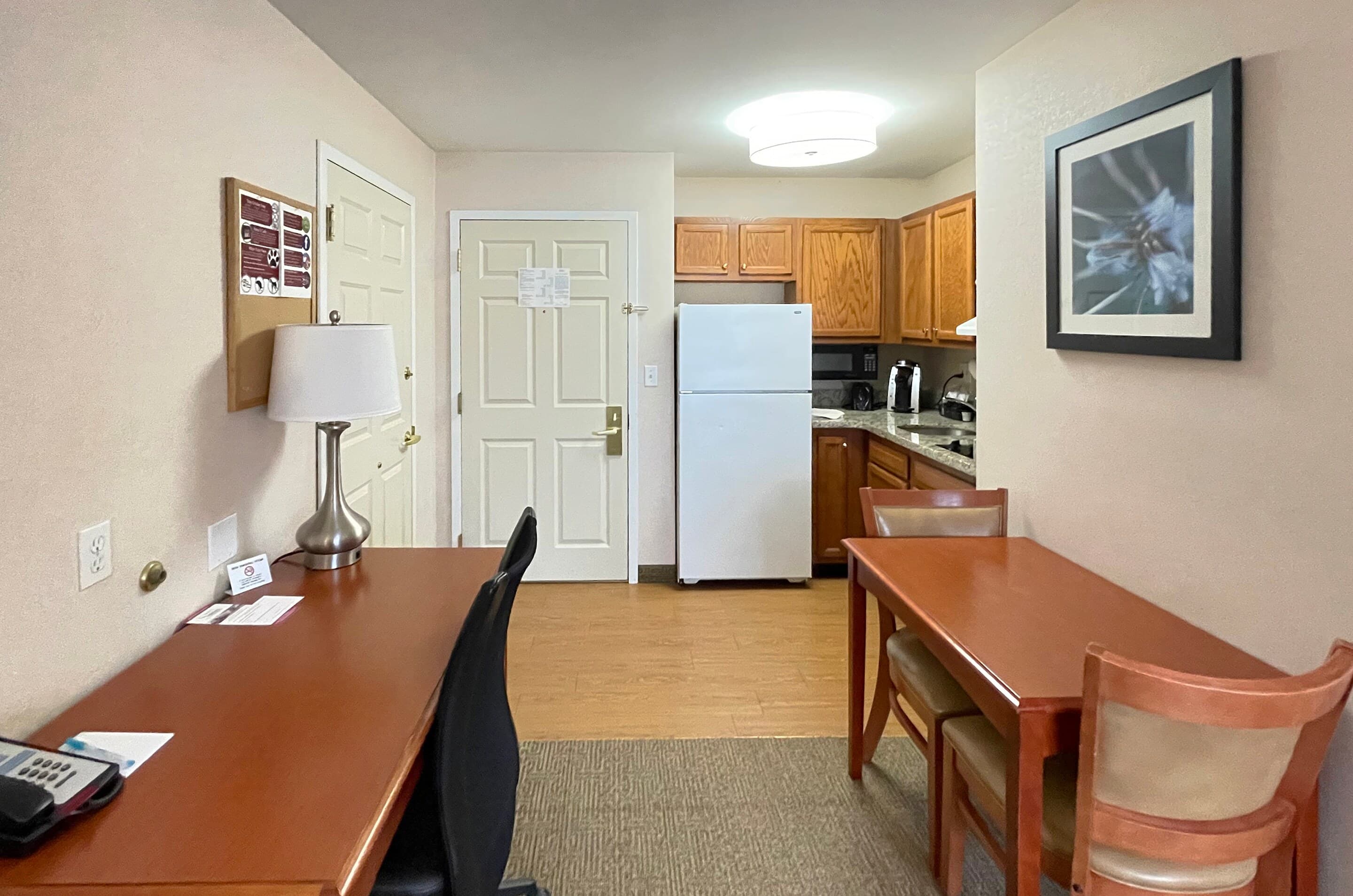 Smart Suites, an Ascend Collection Hotel — 11