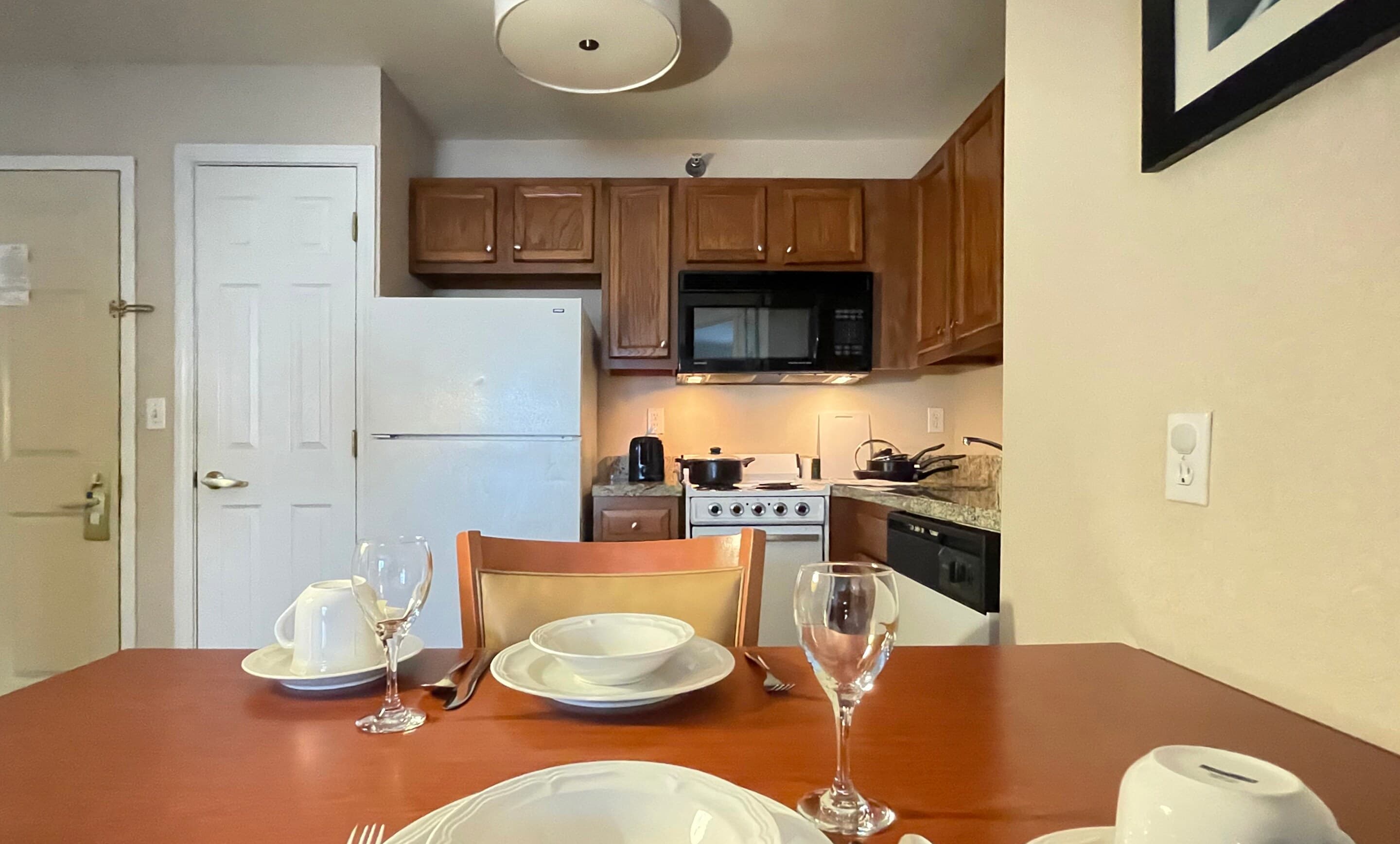 Smart Suites, an Ascend Collection Hotel — 7
