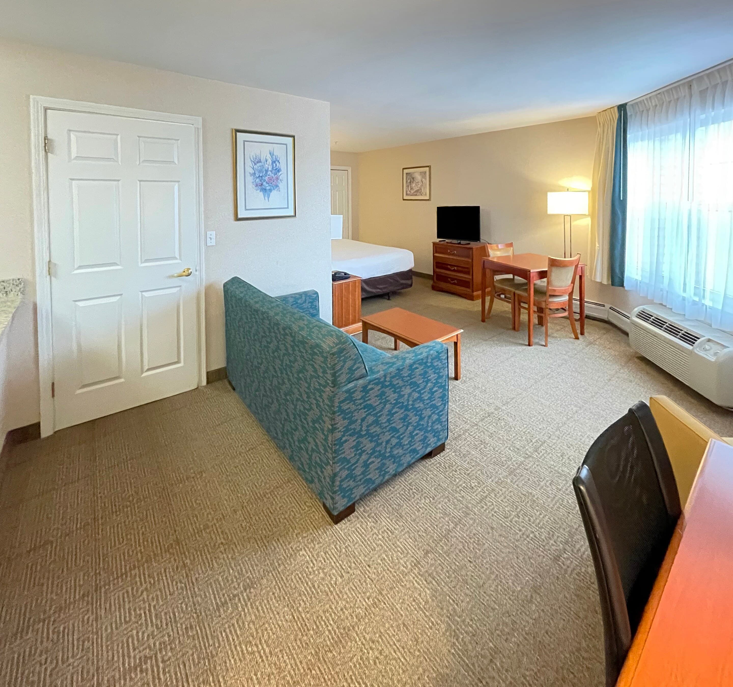 Smart Suites, an Ascend Collection Hotel — 14