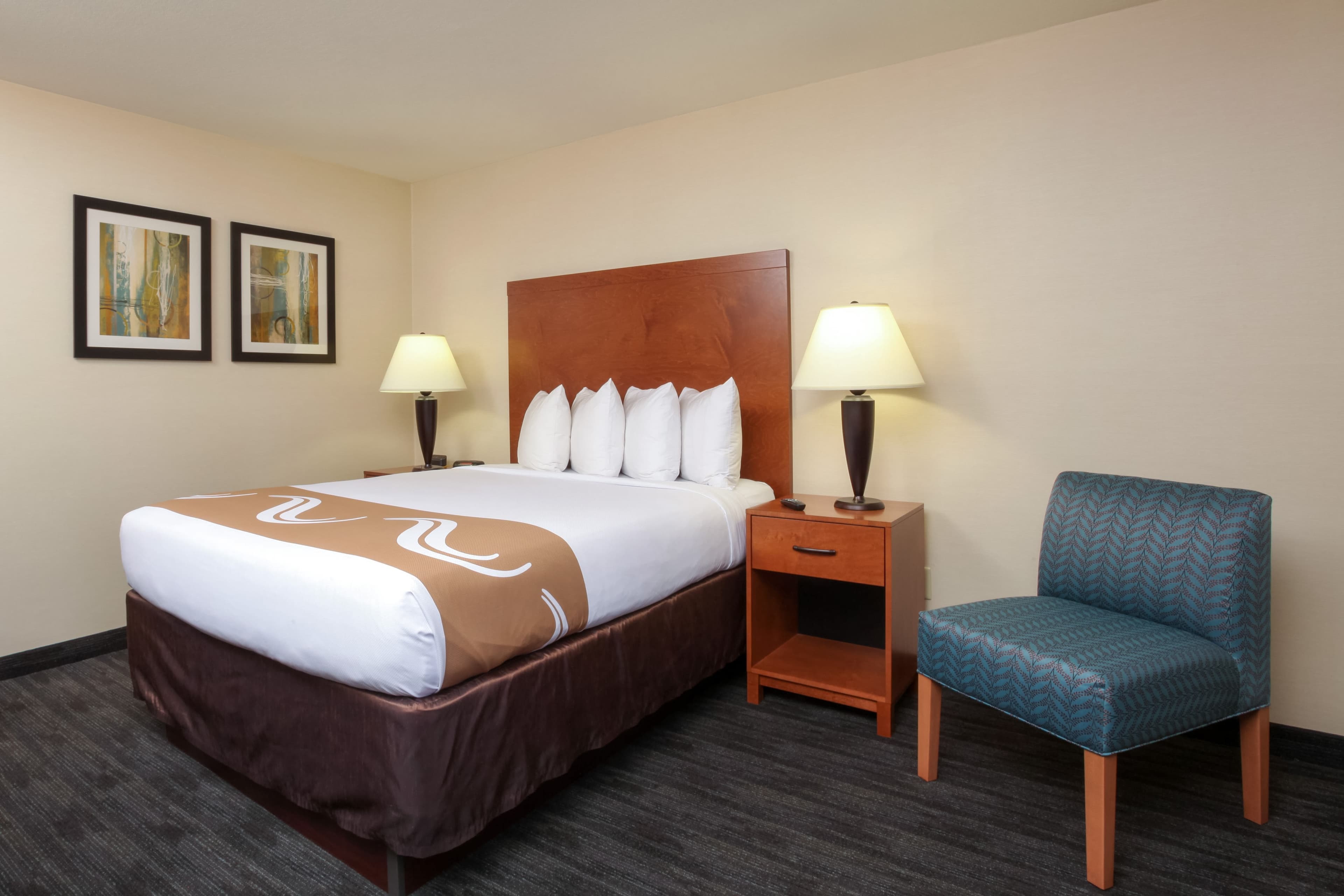 Quality Inn Oakwood - Image 2