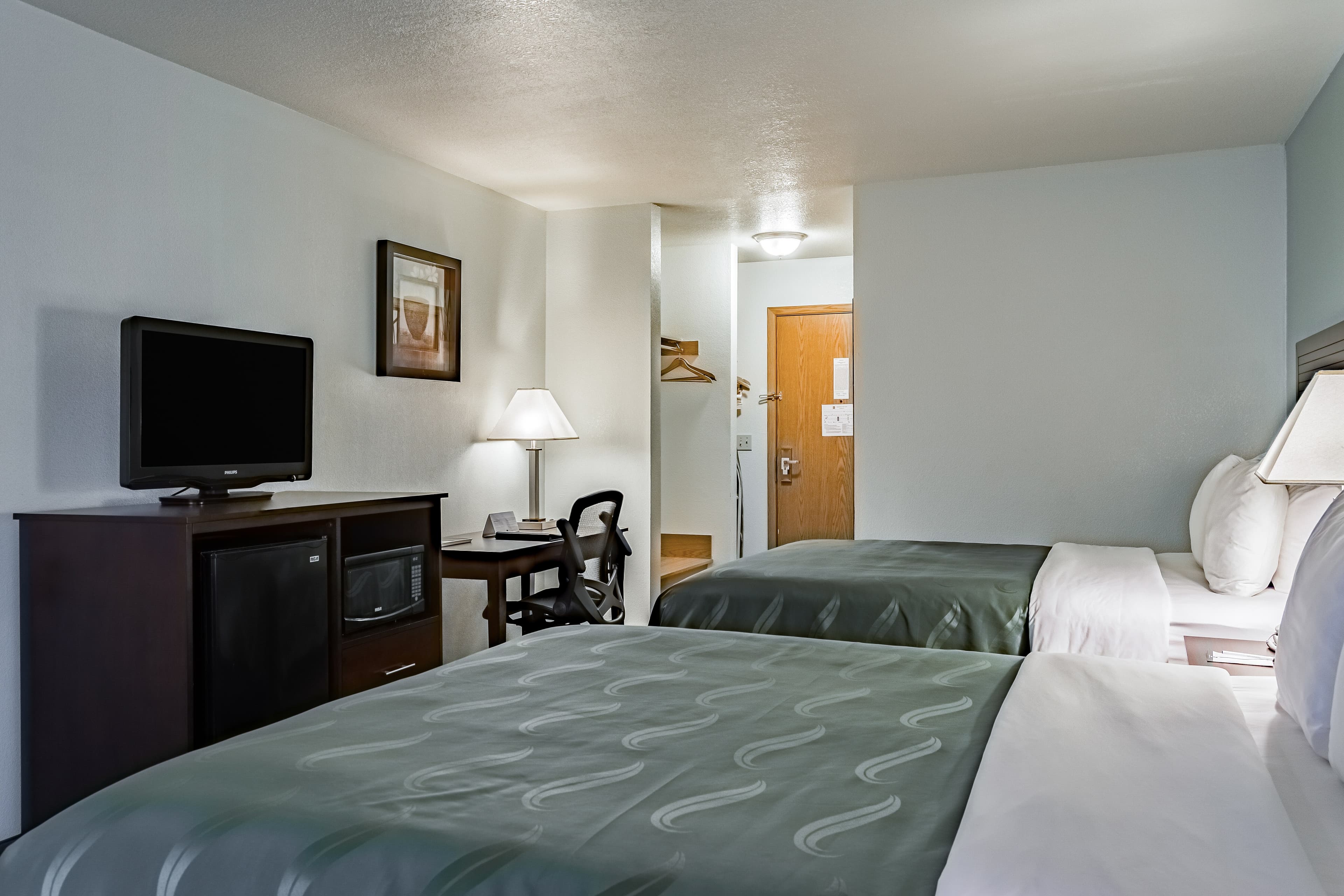 Quality Inn & Suites Vancouver North — 6