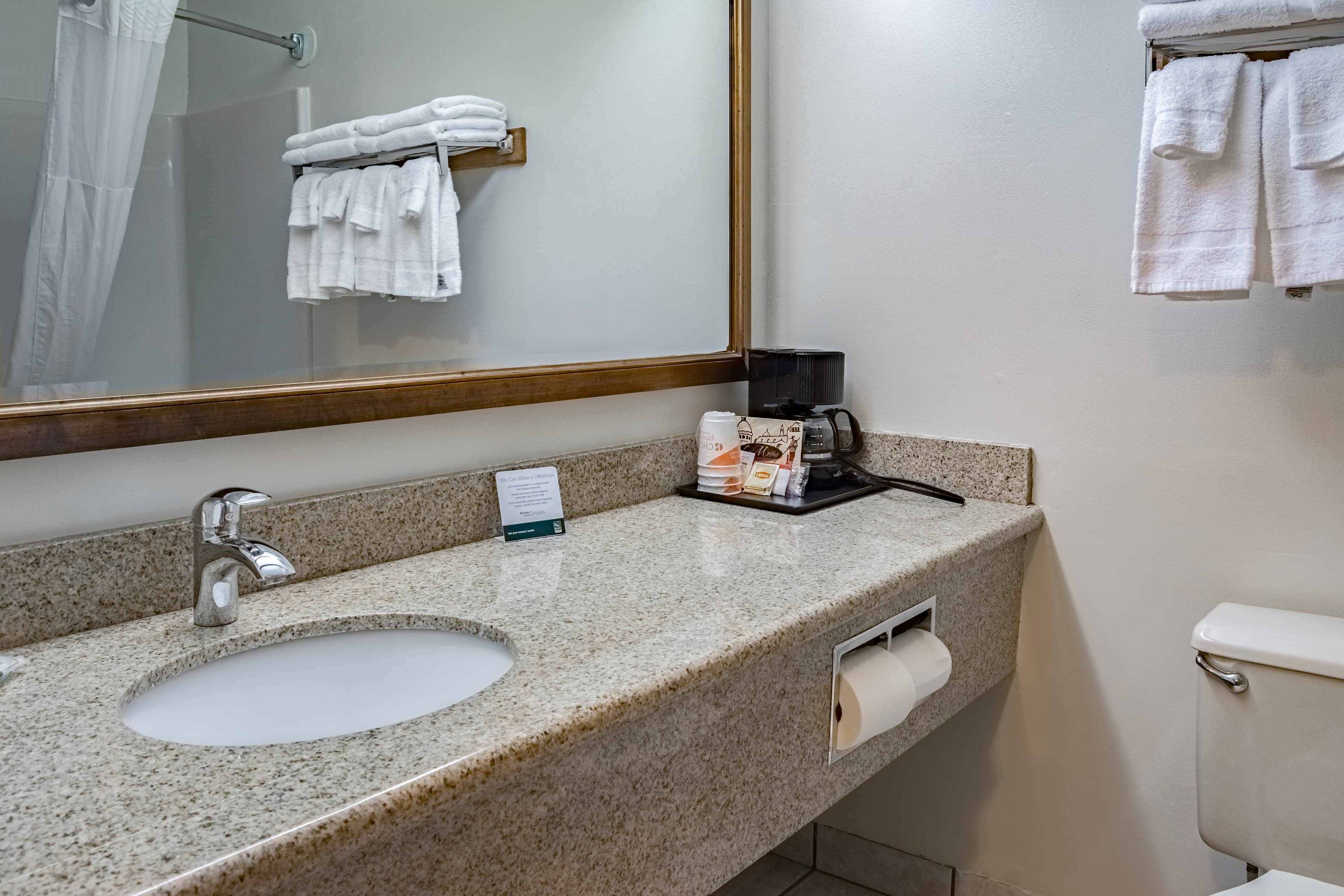Quality Inn & Suites Vancouver North — 17