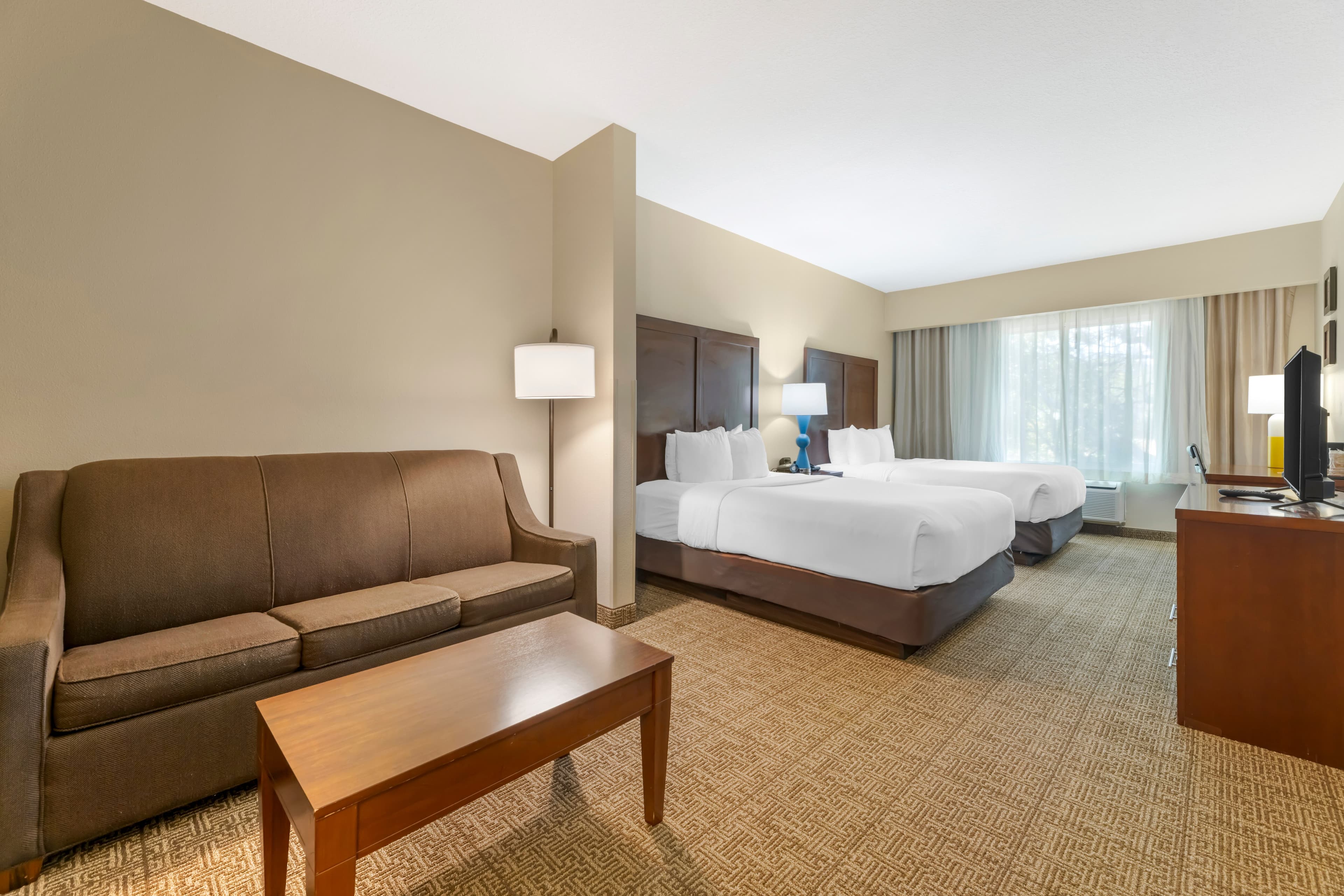 Comfort Suites Near Vancouver Mall — 18