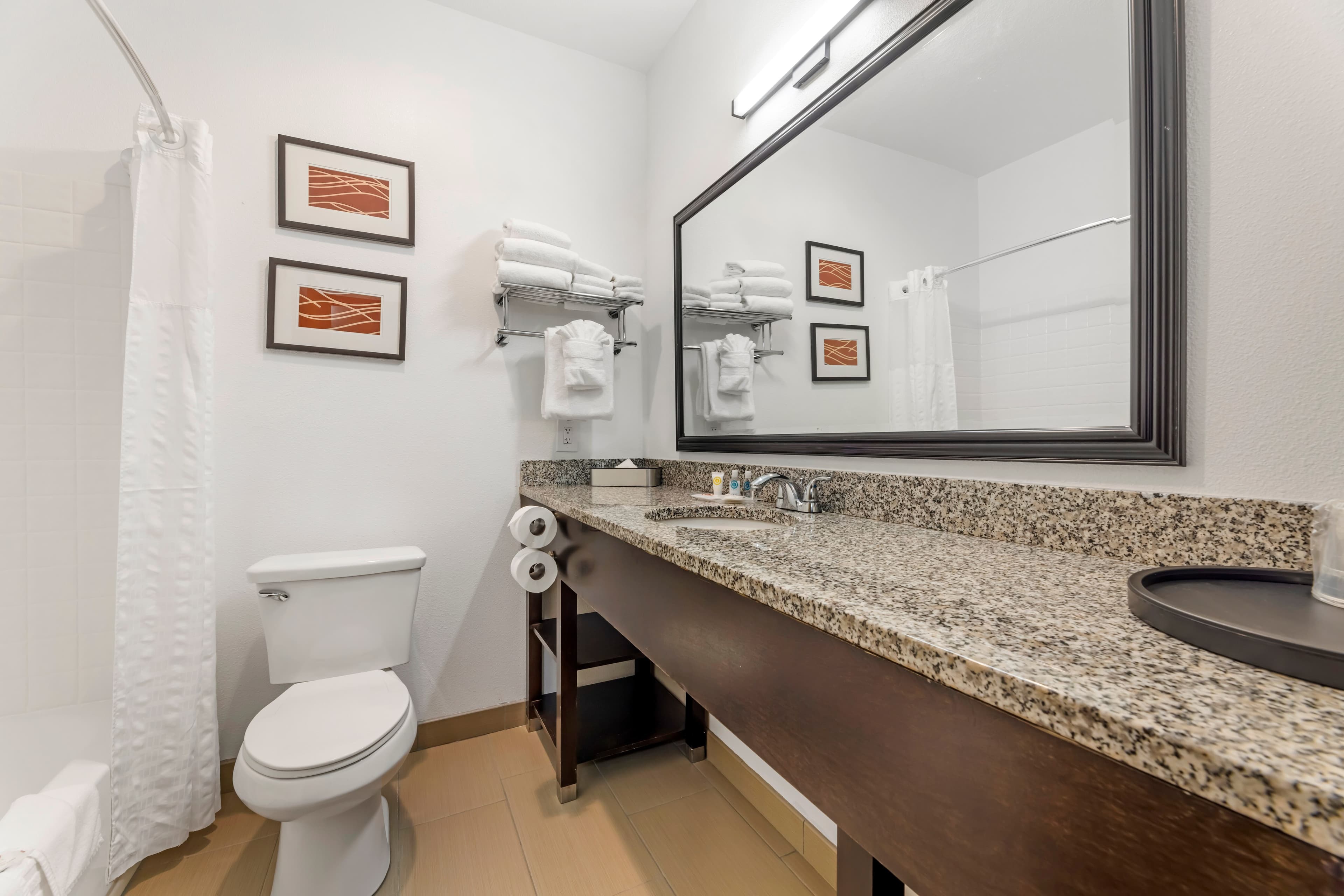 Comfort Suites Near Vancouver Mall — 20