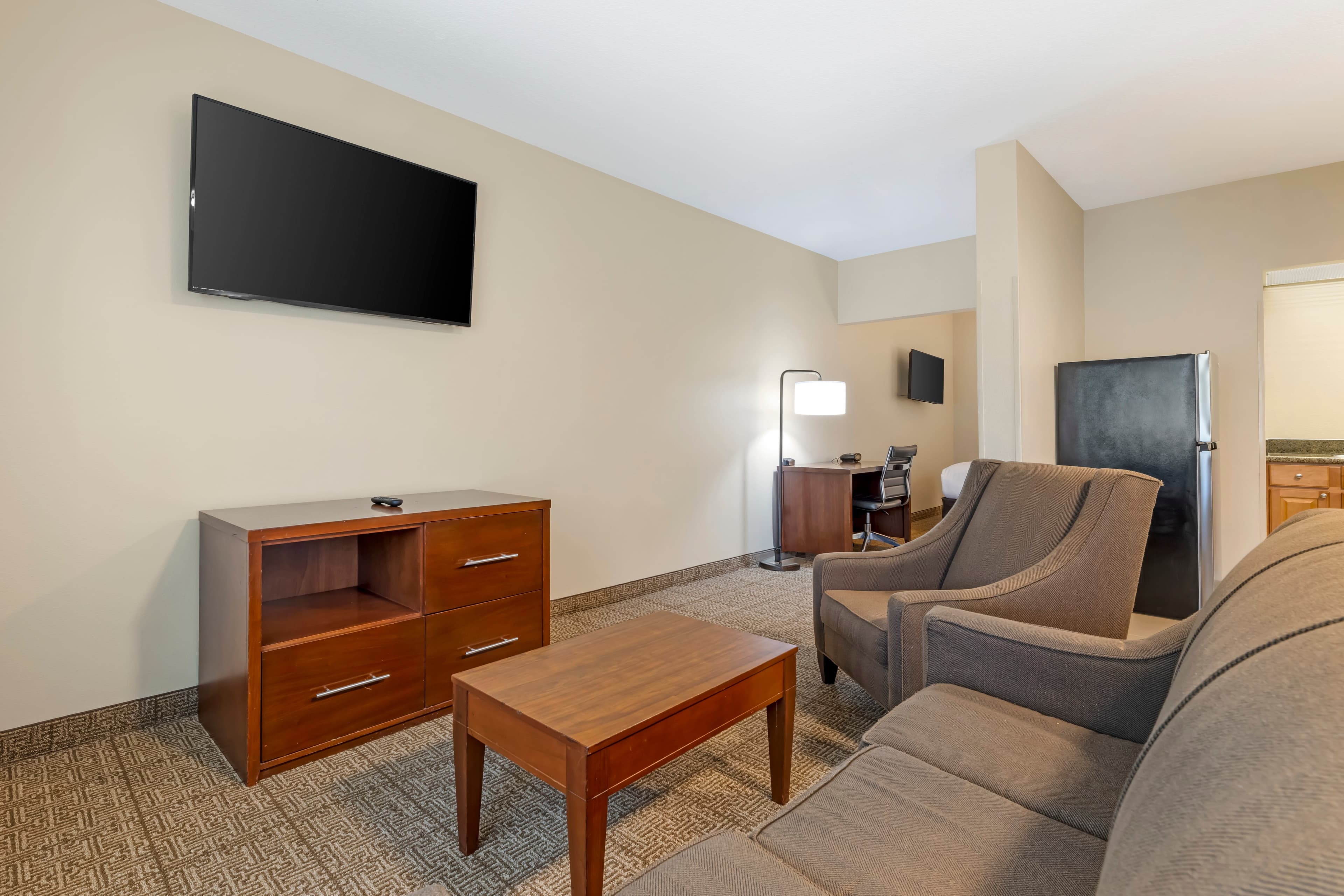 Comfort Suites Near Vancouver Mall — 27