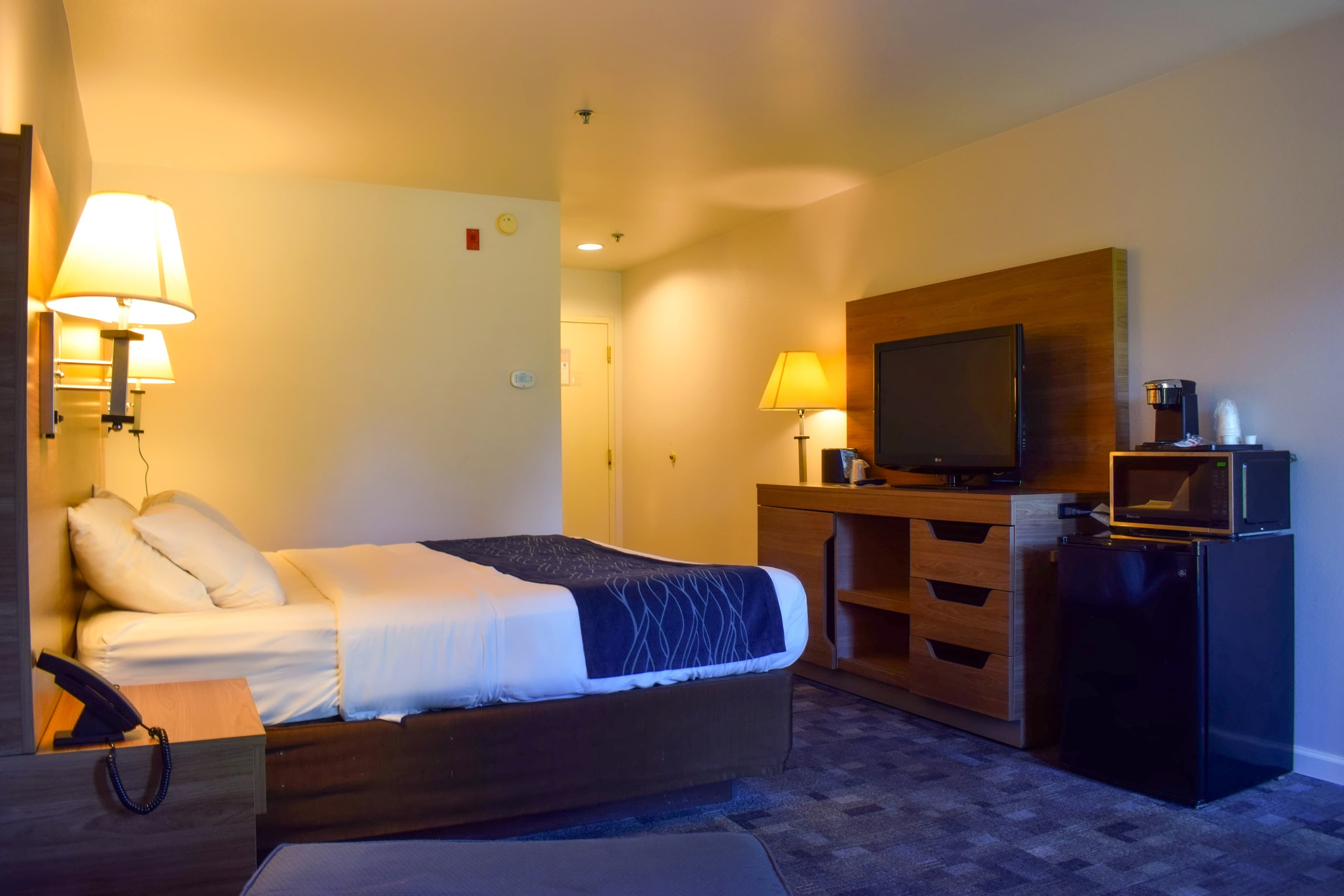 Comfort Inn Bellingham - Image 2