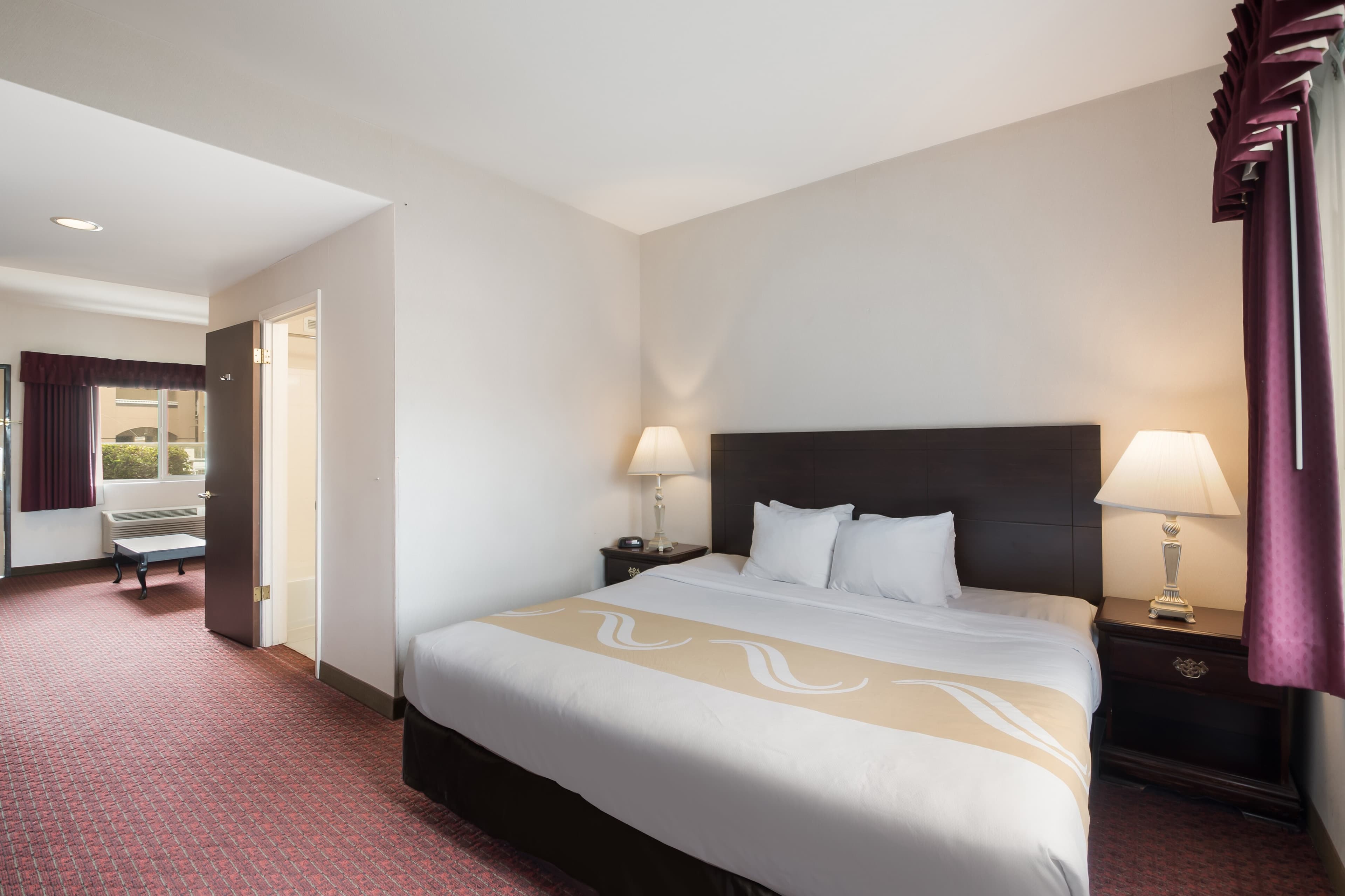 Quality Inn Grand Suites Bellingham - Image 2
