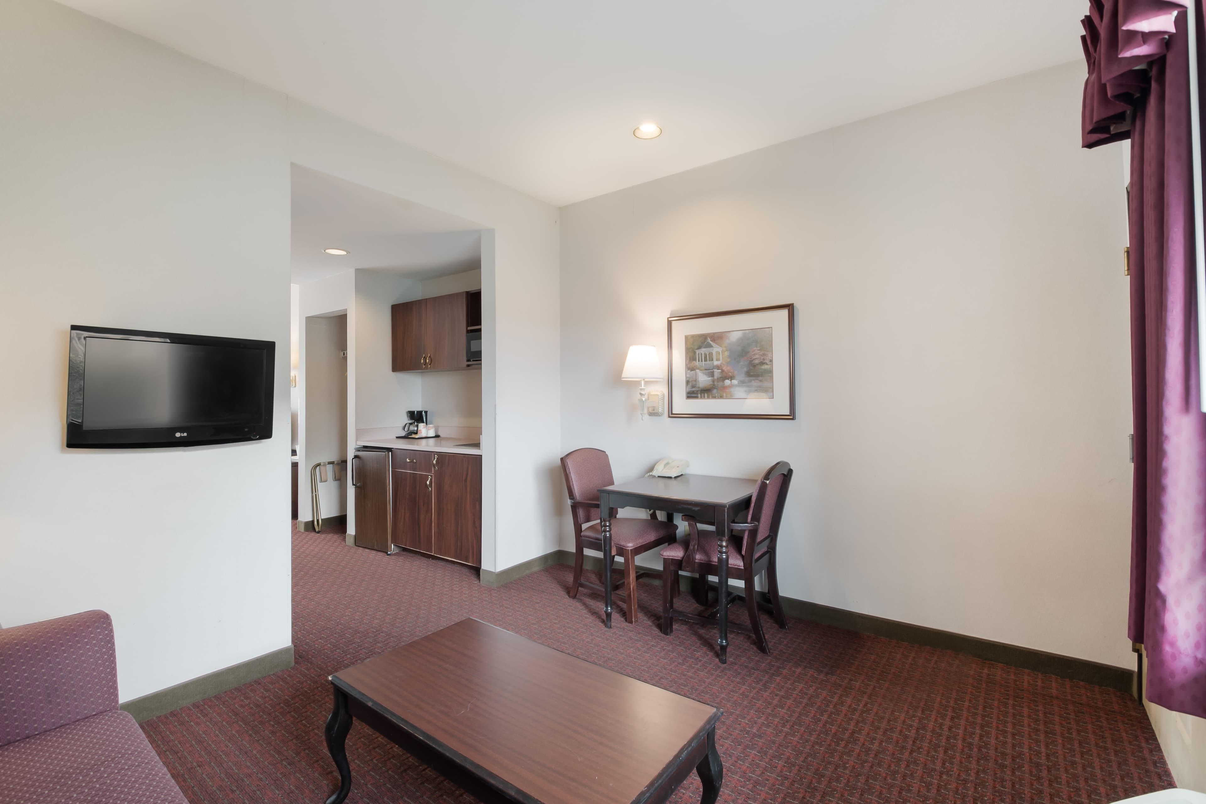 Quality Inn Grand Suites Bellingham - Image 4