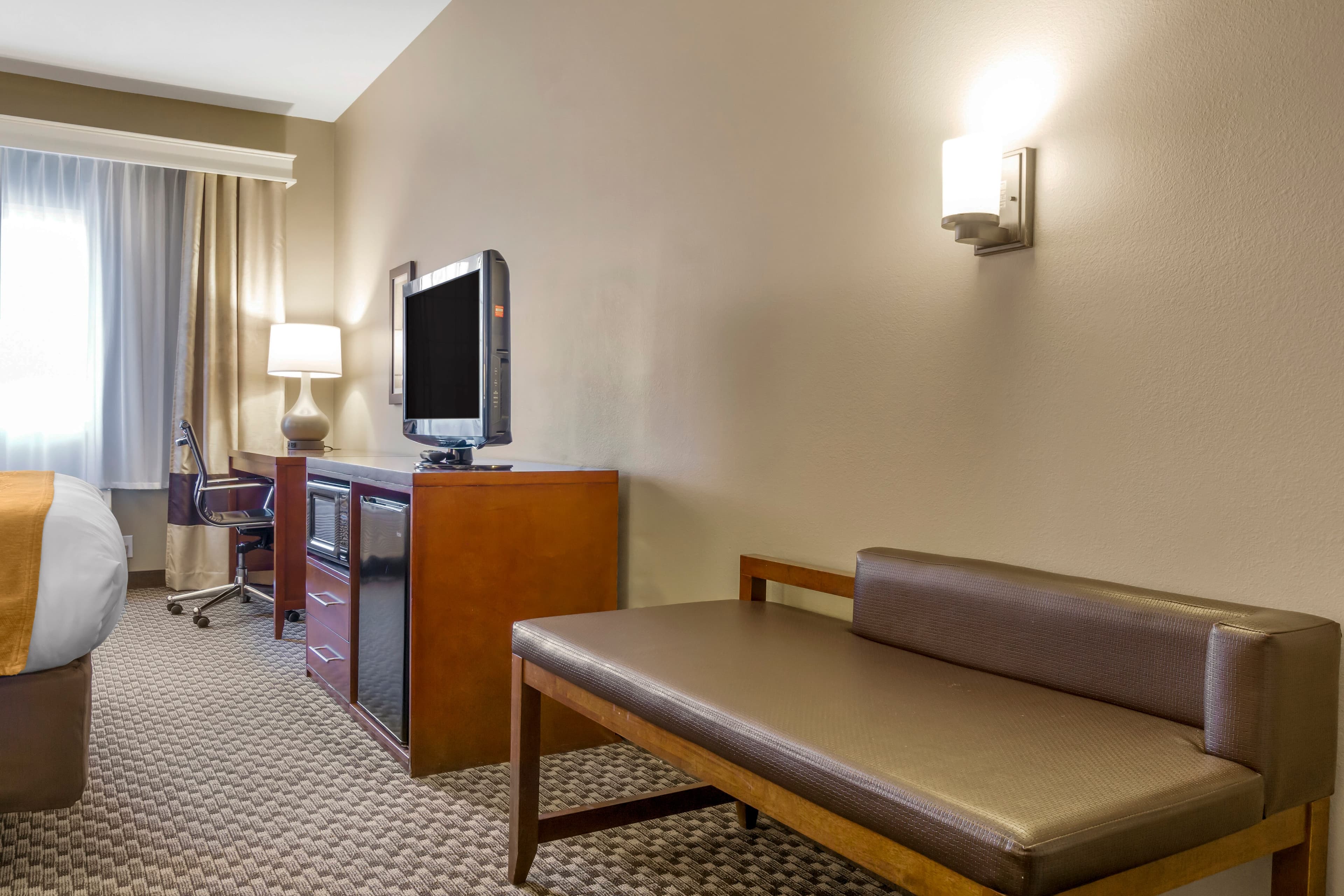 Comfort Inn Auburn - Seattle - Image 2