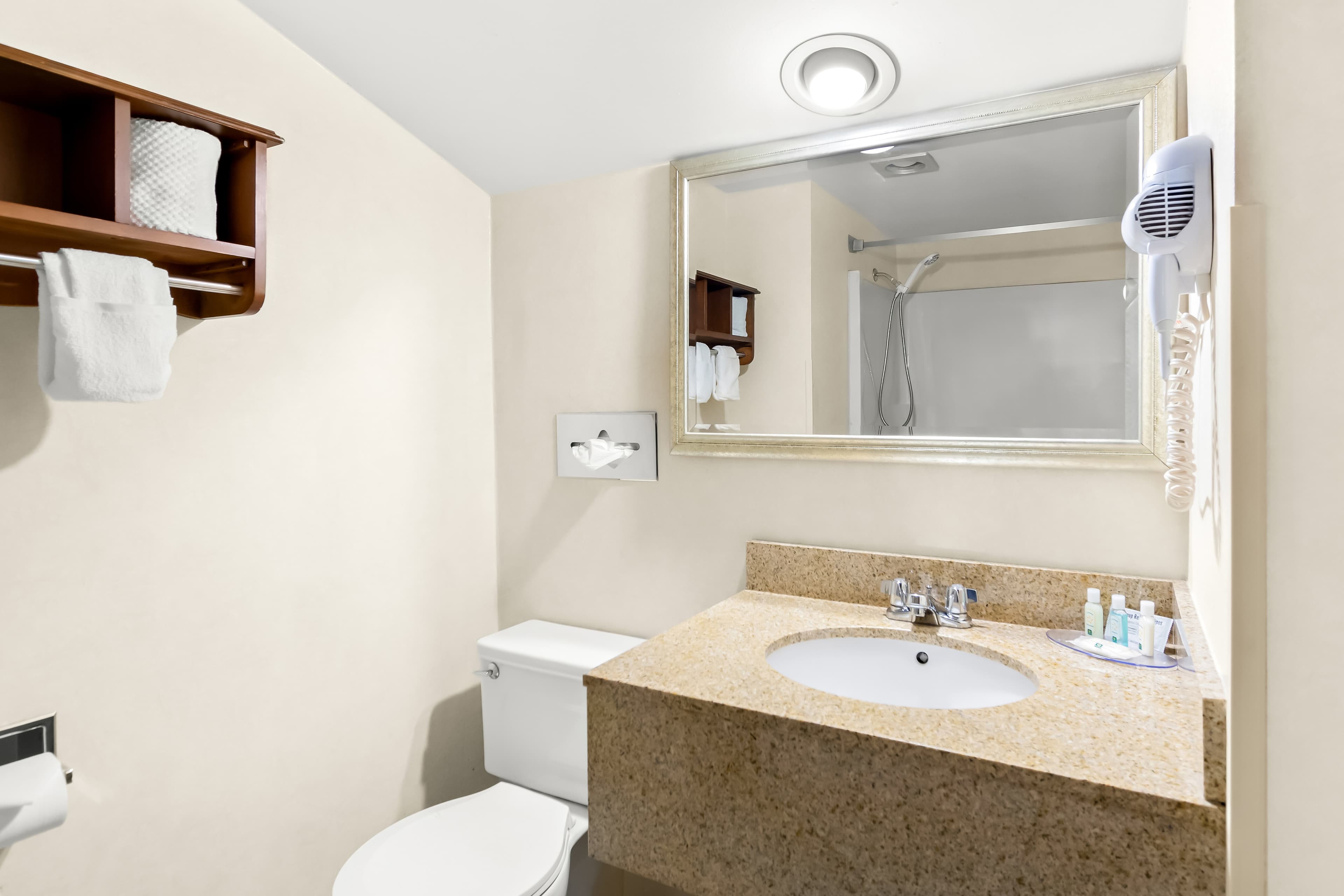 Quality Inn Mount Vernon — 12