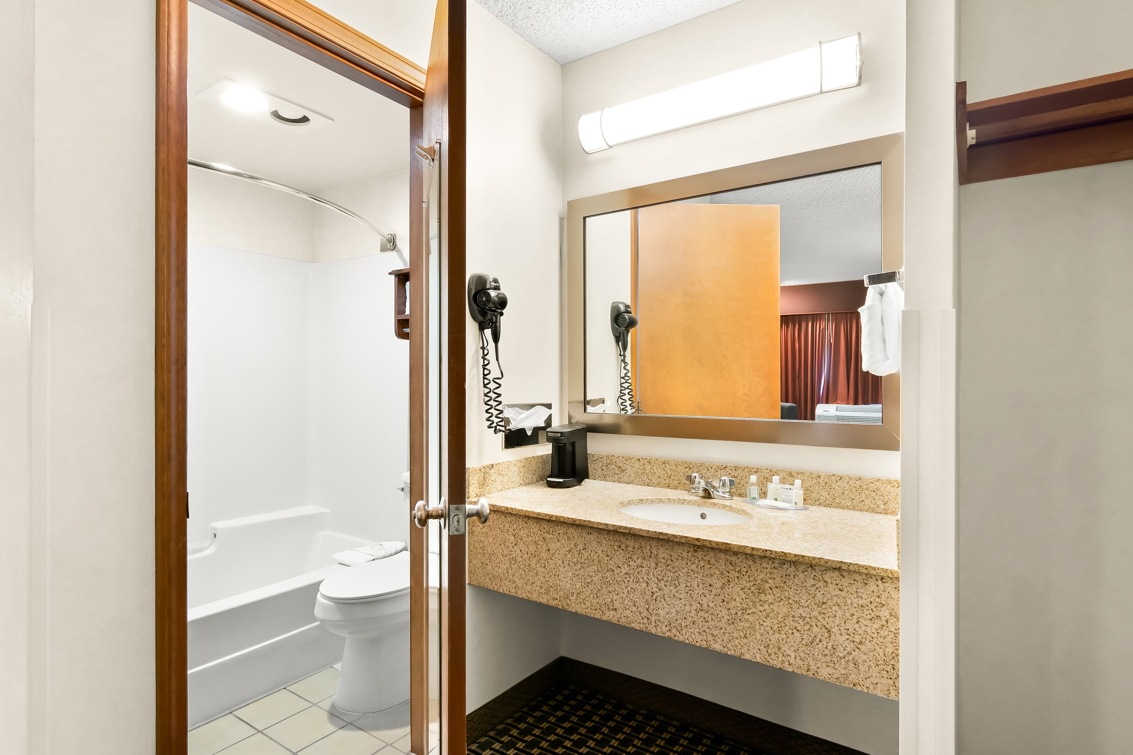 Quality Inn Mount Vernon — 16