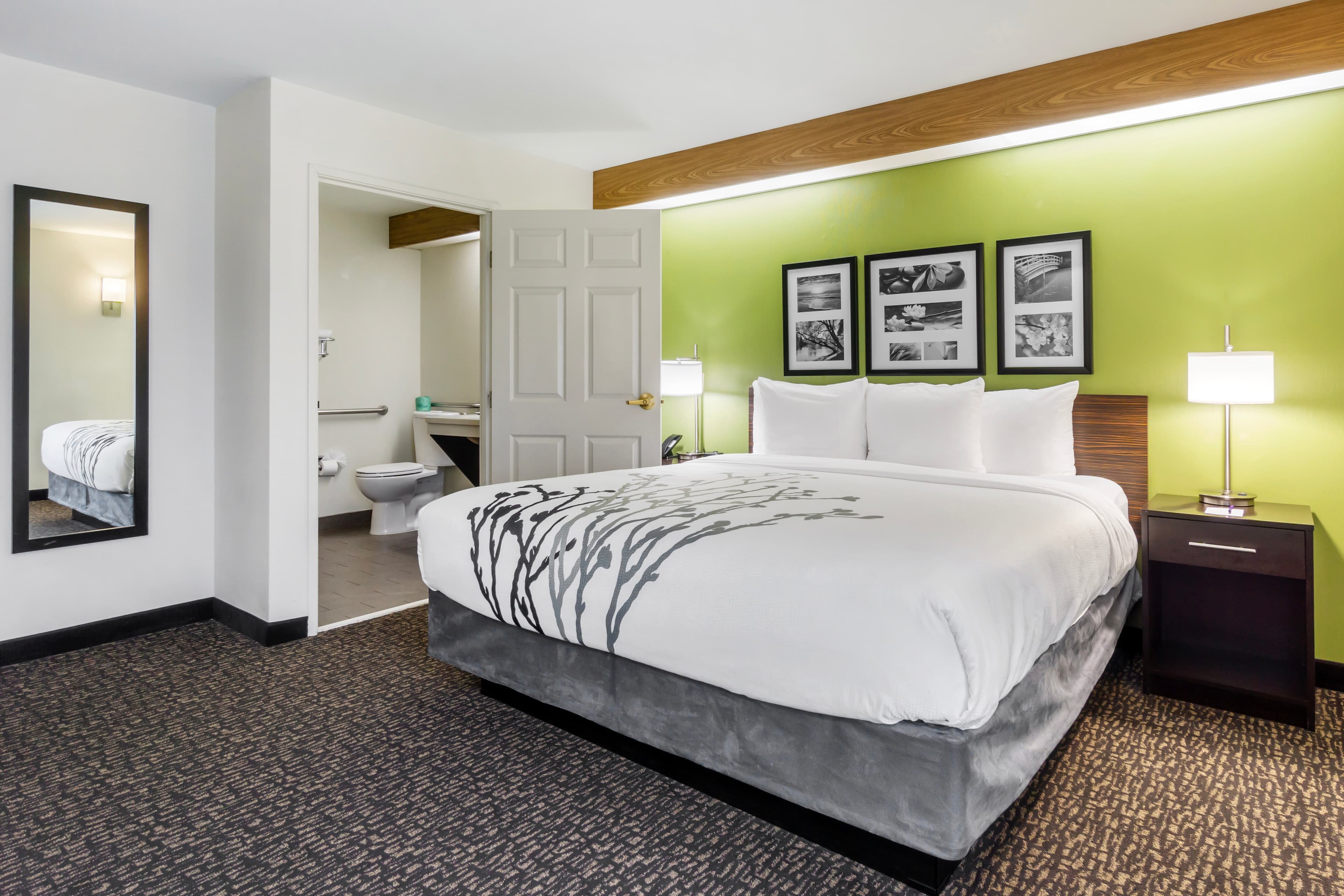 Sleep Inn Sea Tac Airport - Image 2