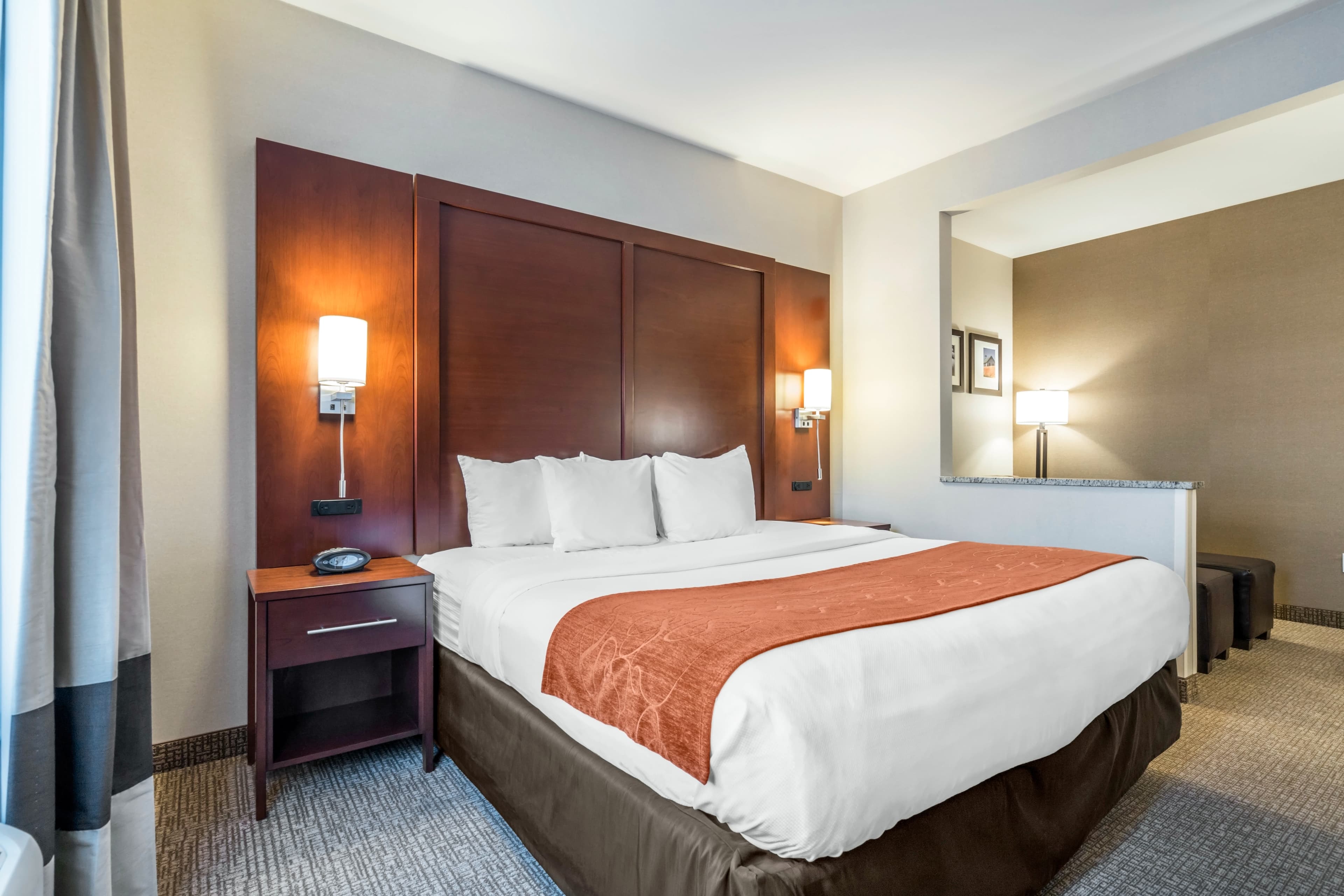 Comfort Suites Yakima - Image 2