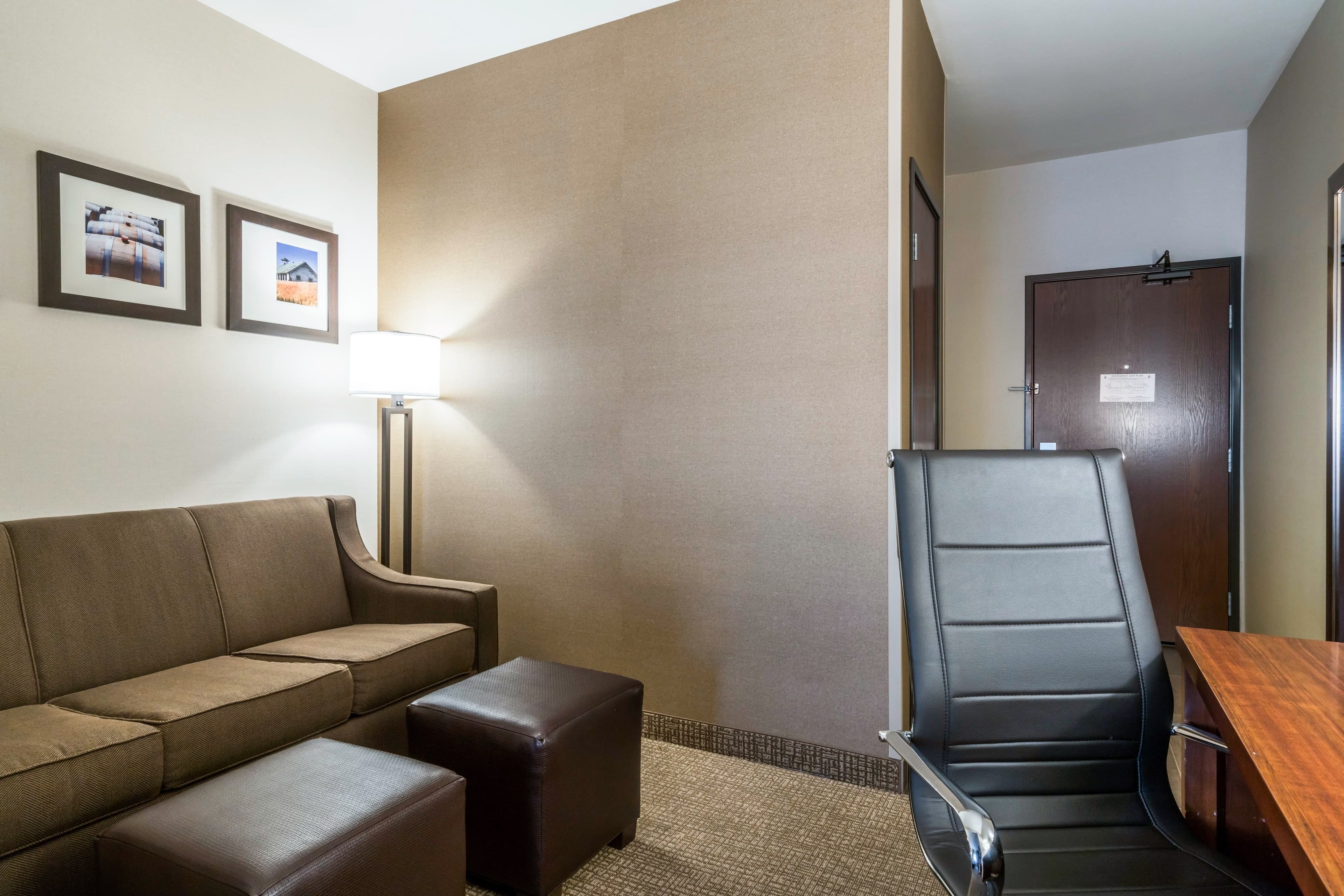 Comfort Suites Yakima - Image 5