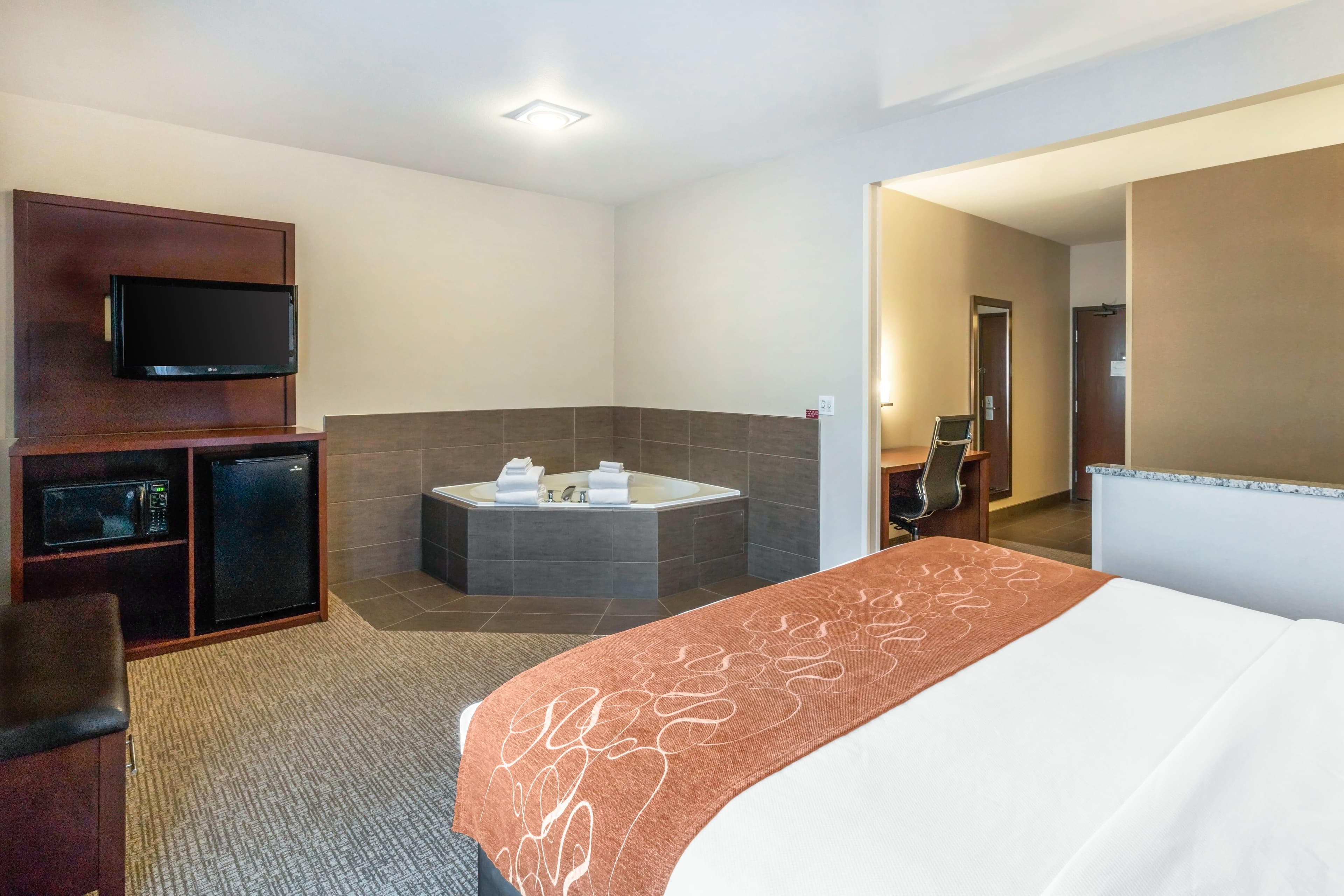 Comfort Suites Yakima — 11