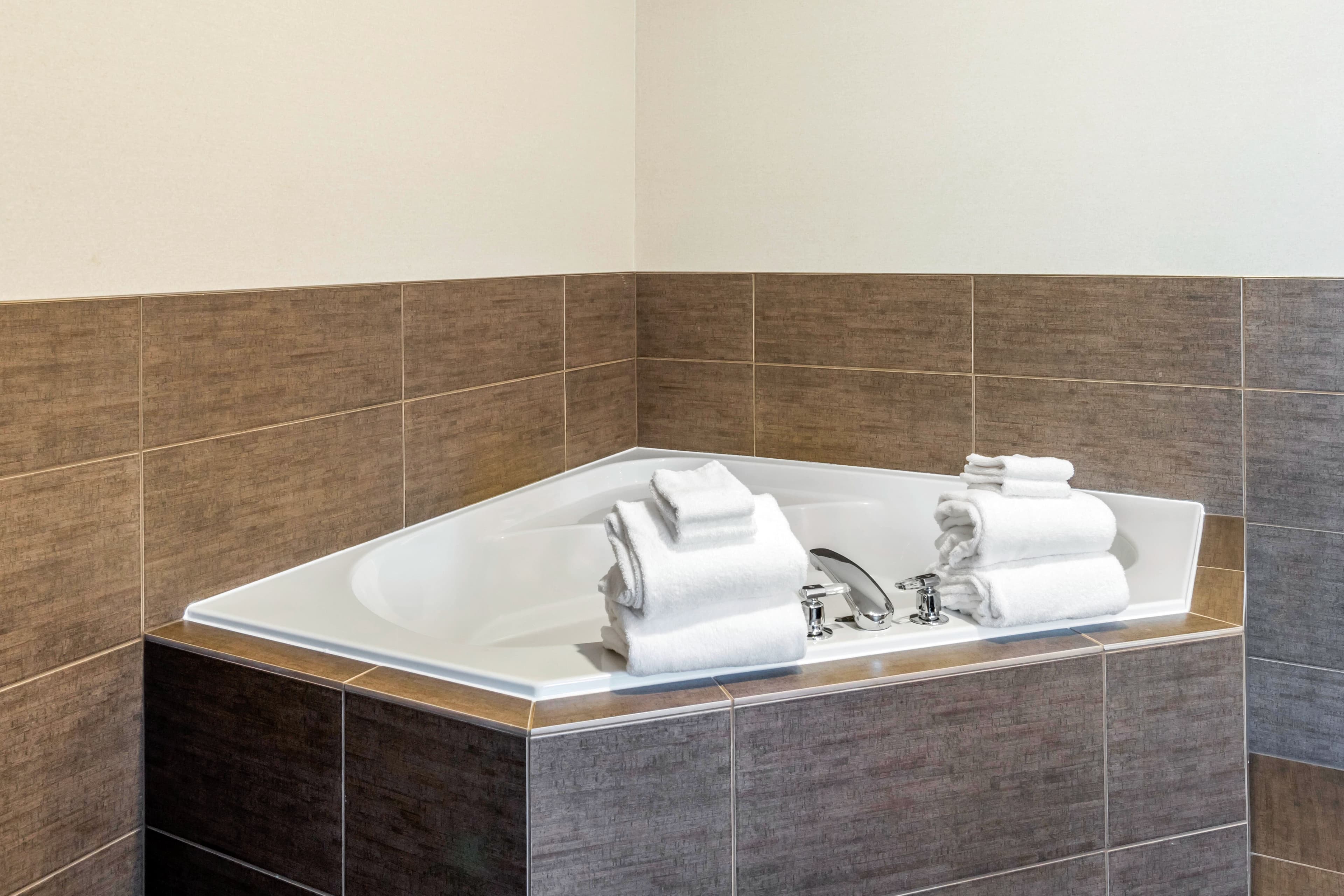 Comfort Suites Yakima — 13