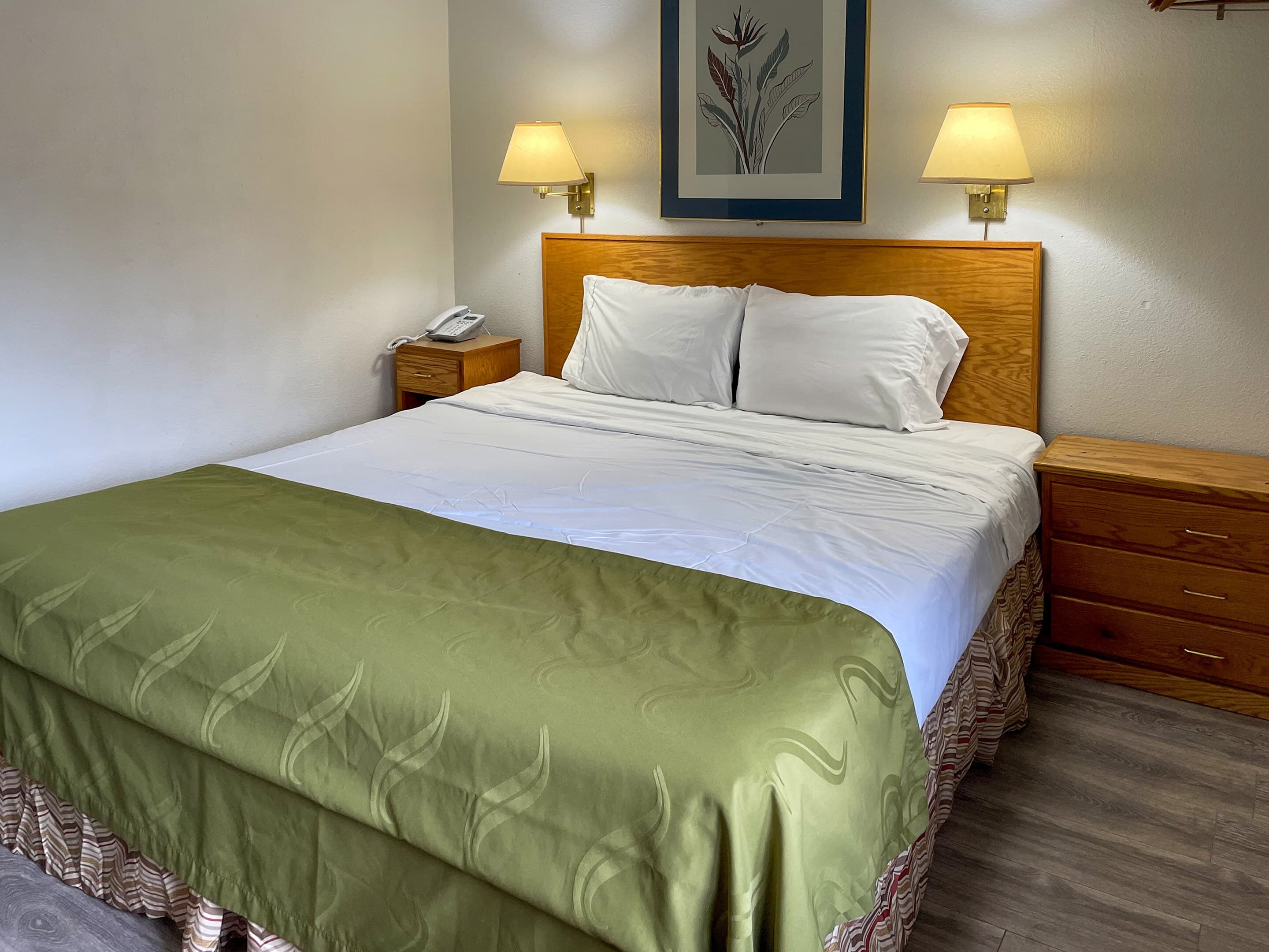 Rodeway Inn & Suites Omak - Okanogan - Image 4