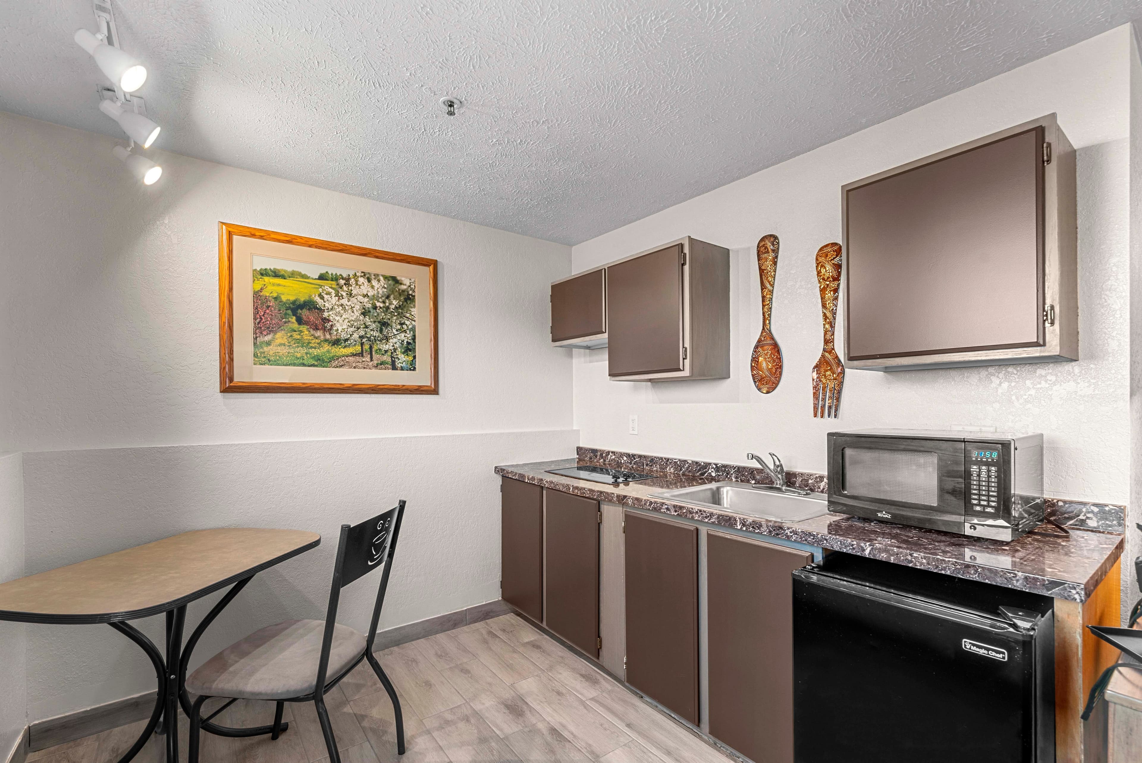 Clarion Pointe Wenatchee - Image 4