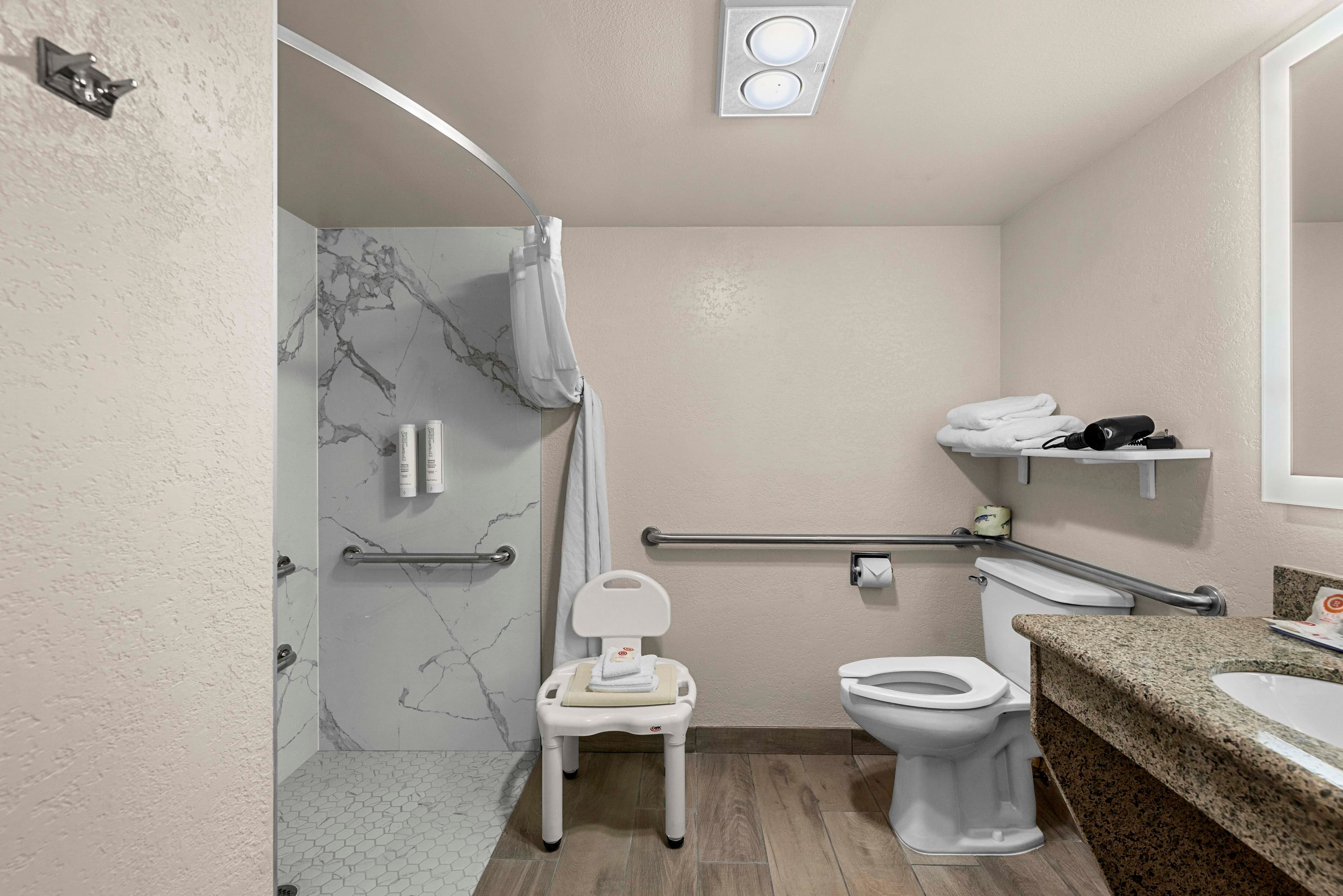 Clarion Pointe Wenatchee — 9