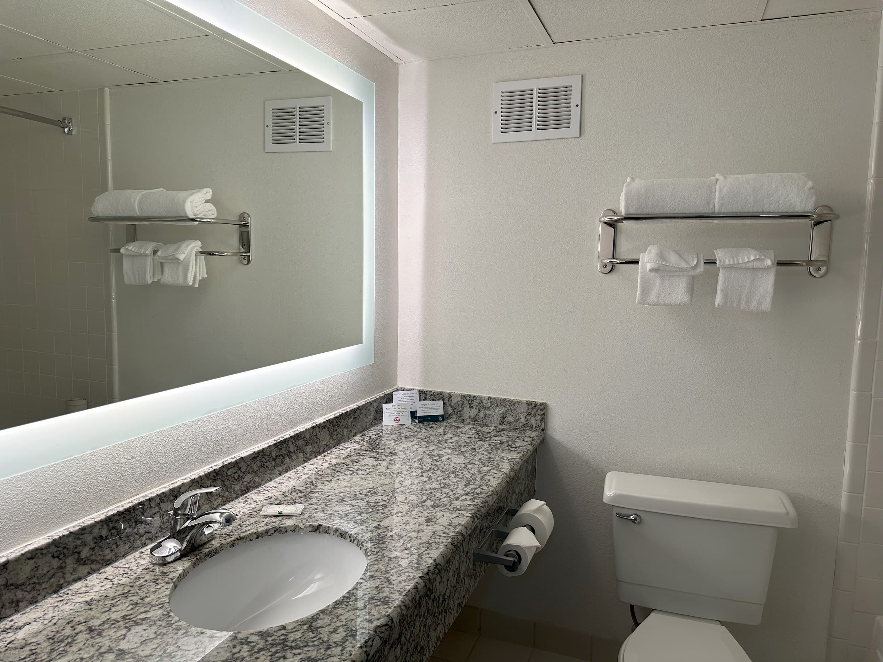 Quality Inn & Suites Everett — 16