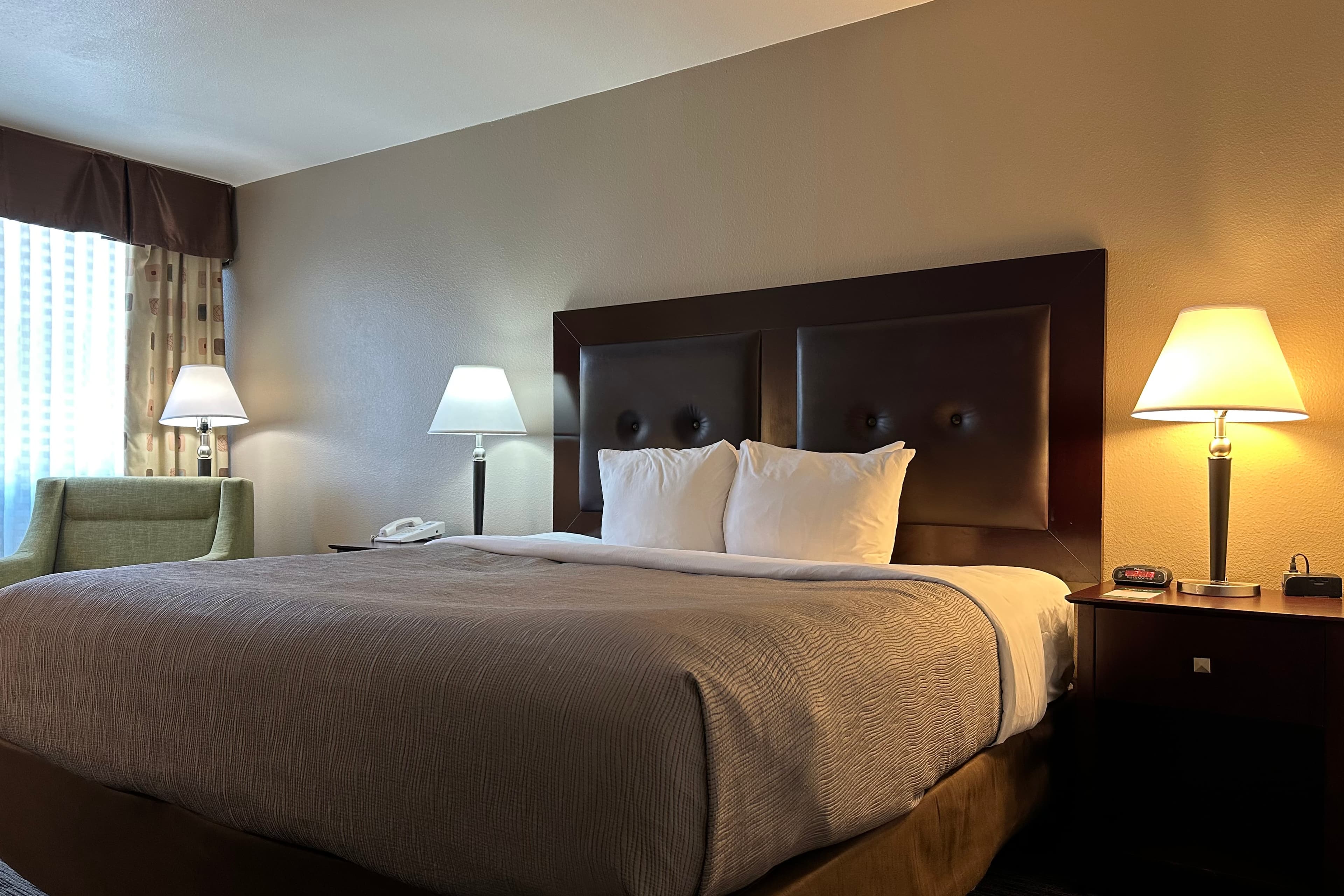Quality Inn & Suites Everett — 15