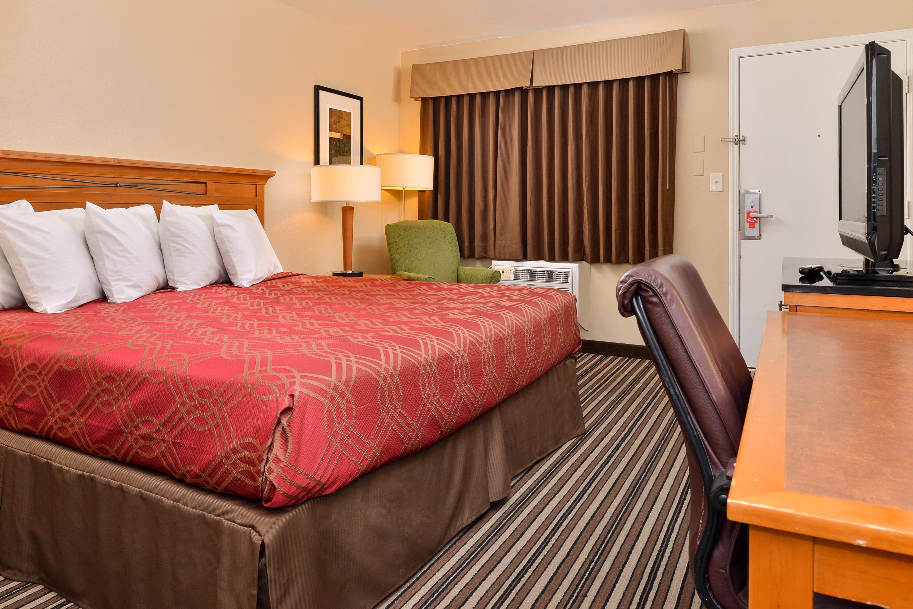 Econo Lodge Kennewick Tri-Cities — 8
