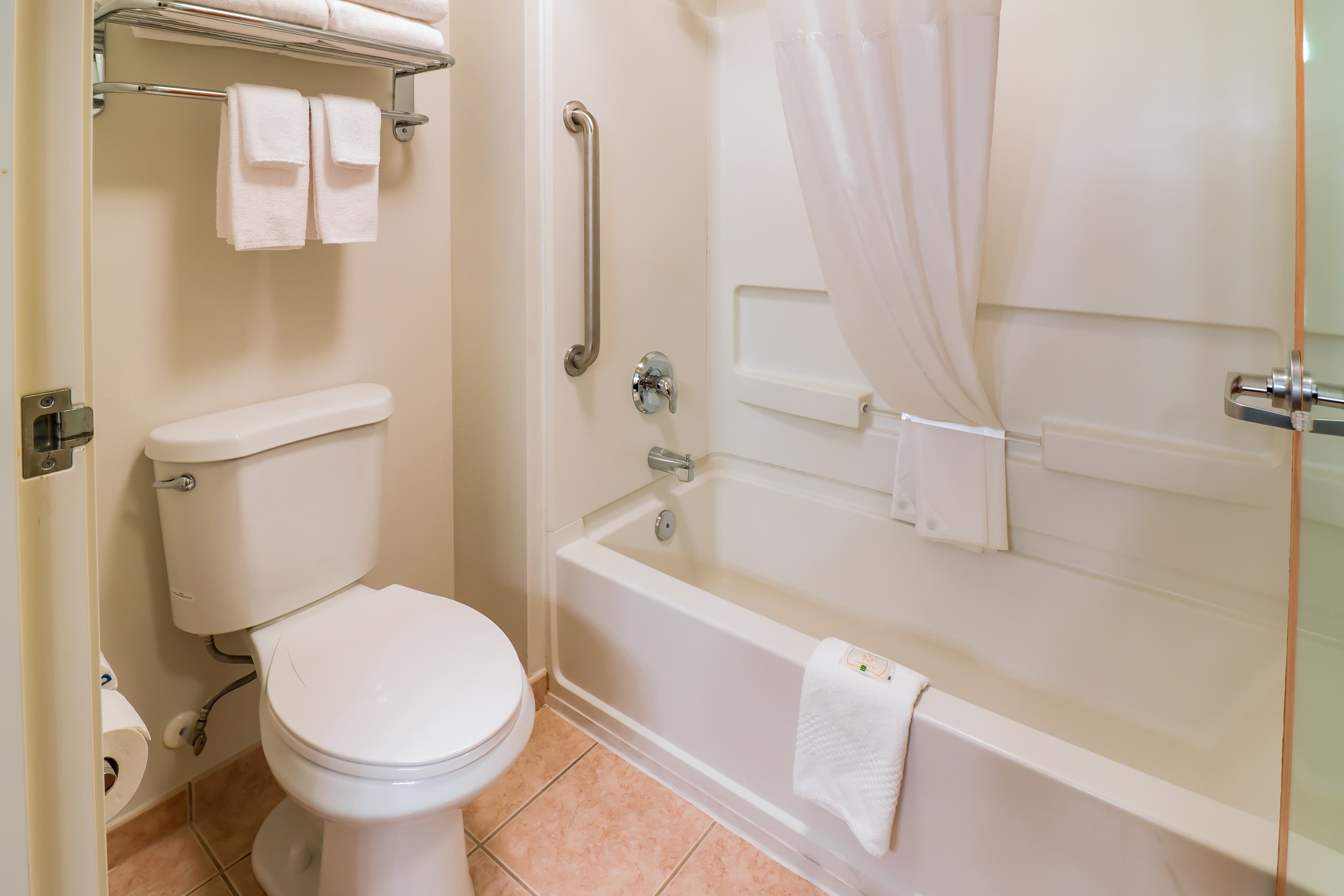 Quality Inn & Suites Sequim at Olympic National Park — 6