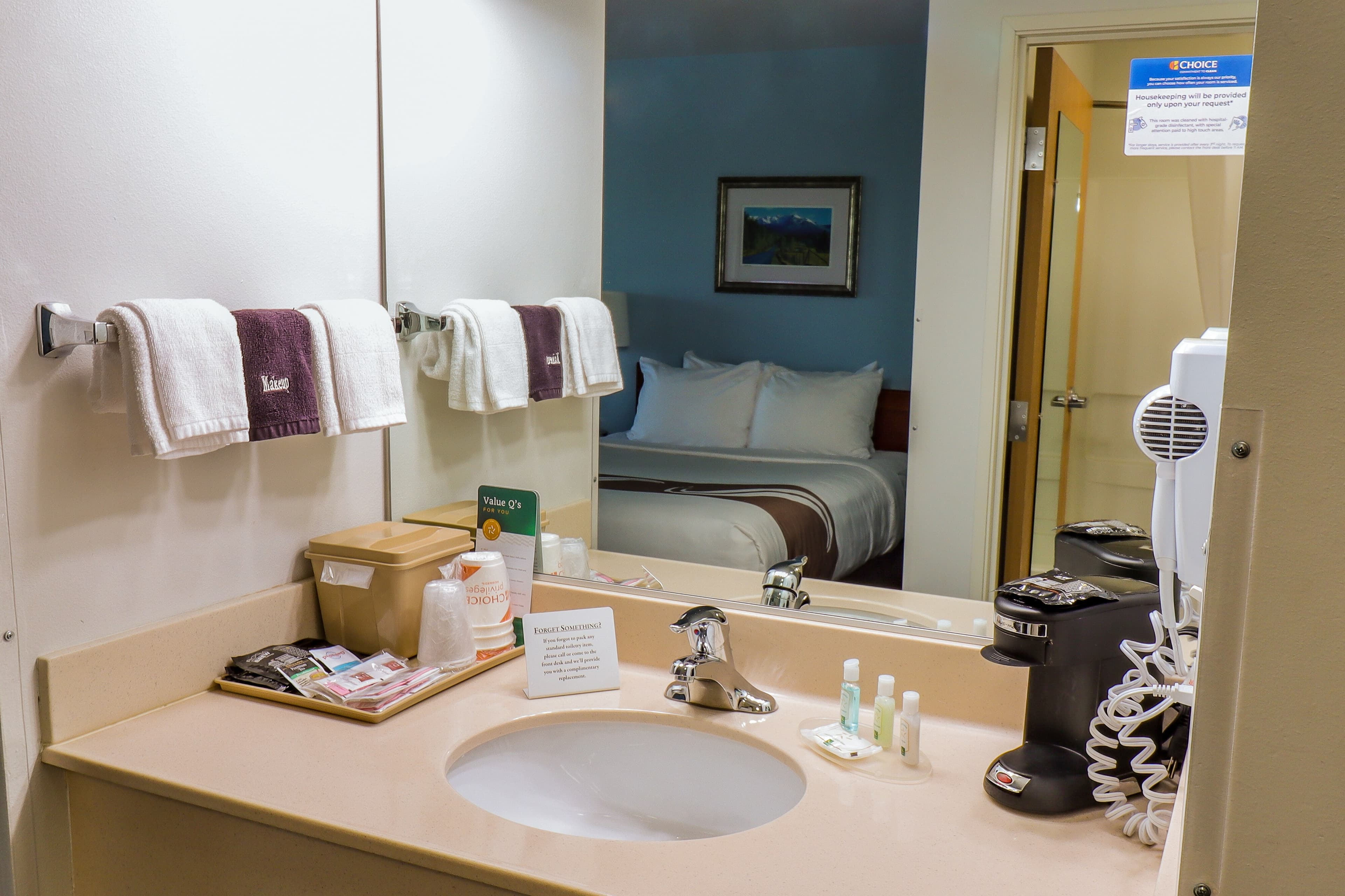 Quality Inn & Suites Sequim at Olympic National Park - Image 4