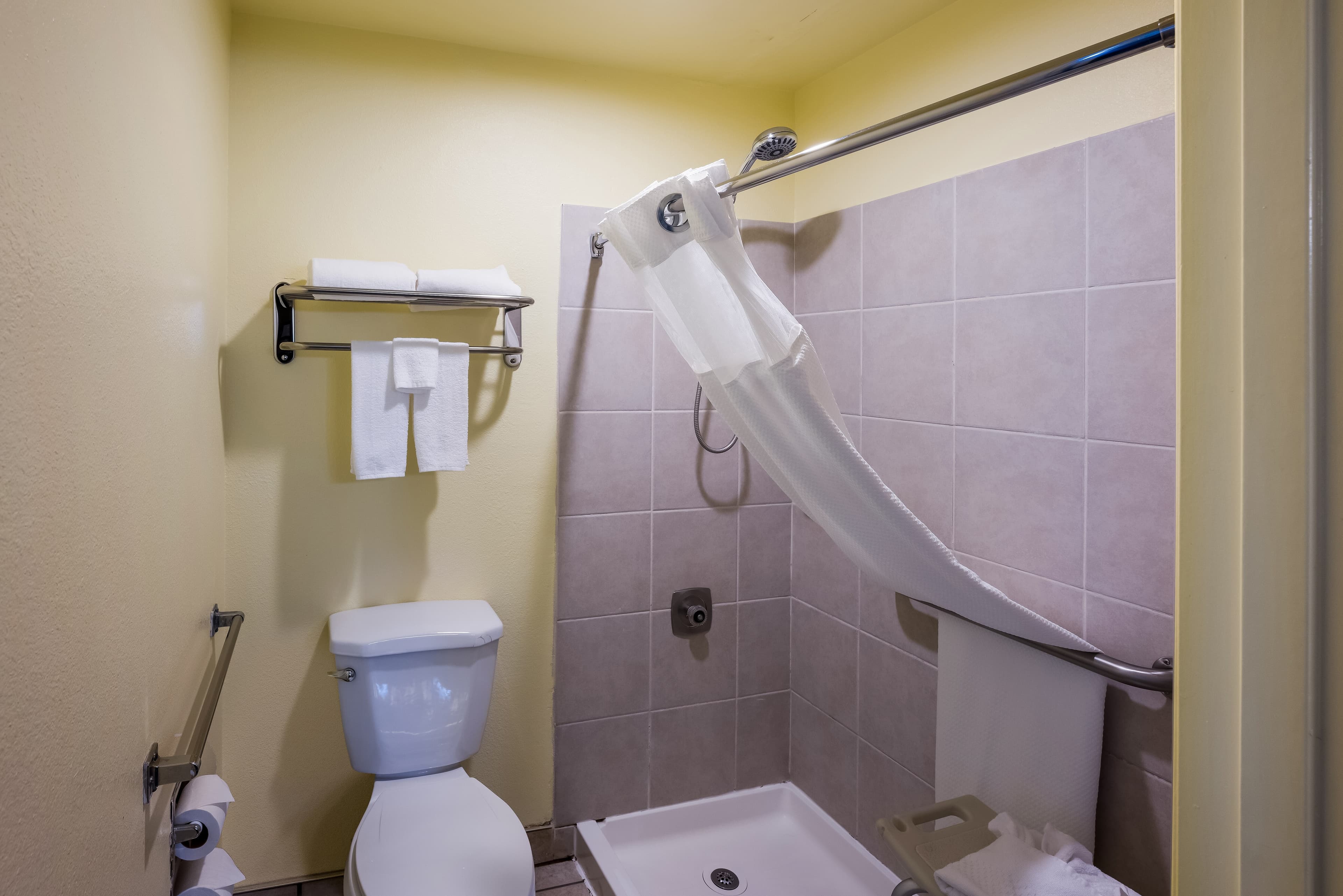 Quality Inn SeaTac Airport-Seattle - Image 5