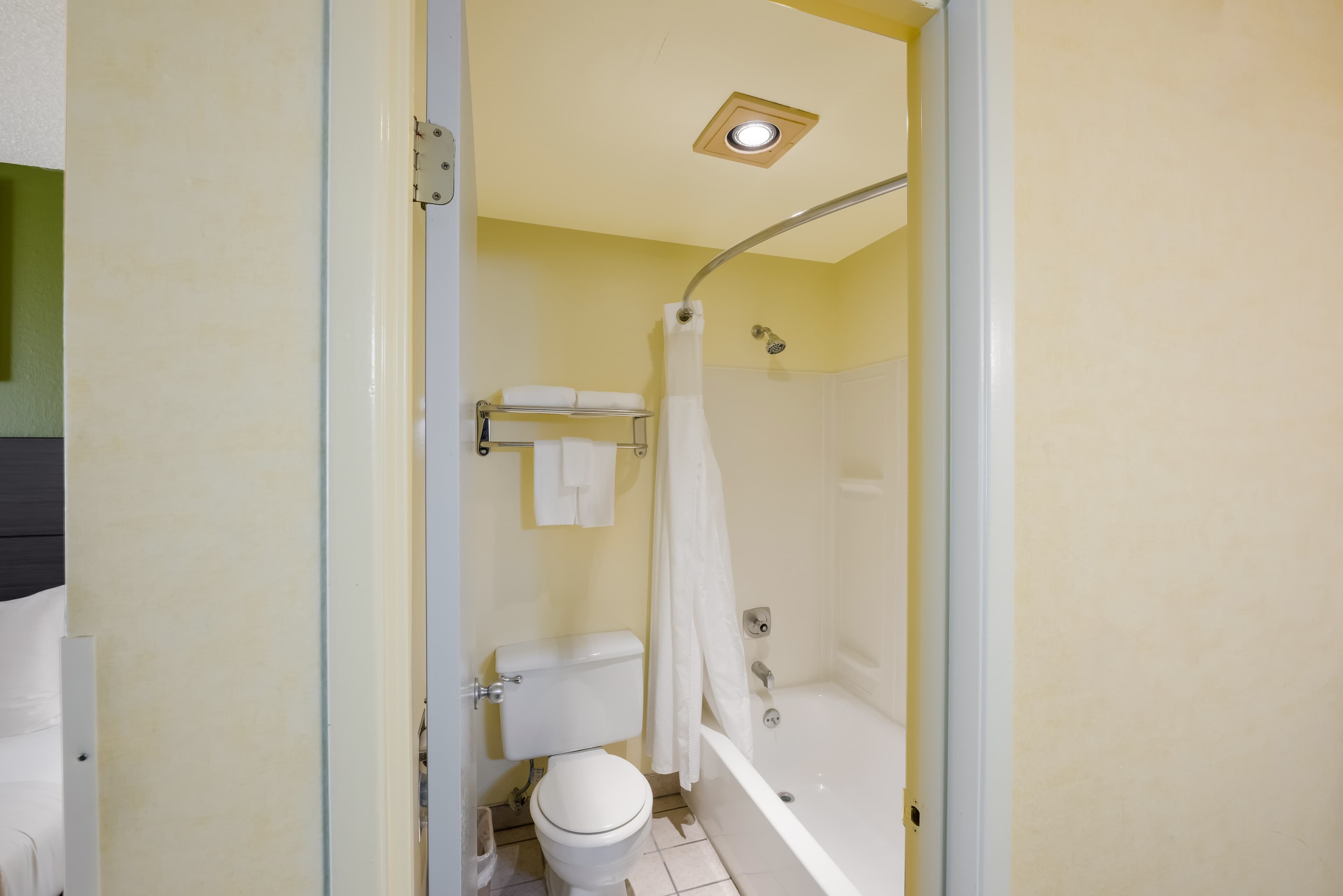 Quality Inn SeaTac Airport-Seattle — 12