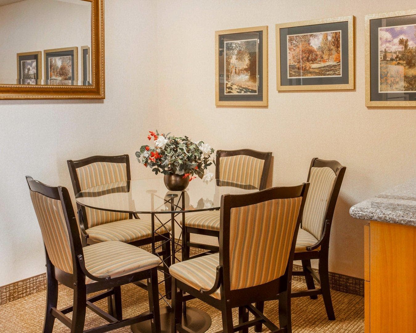 Quality Inn Kirkland — 19