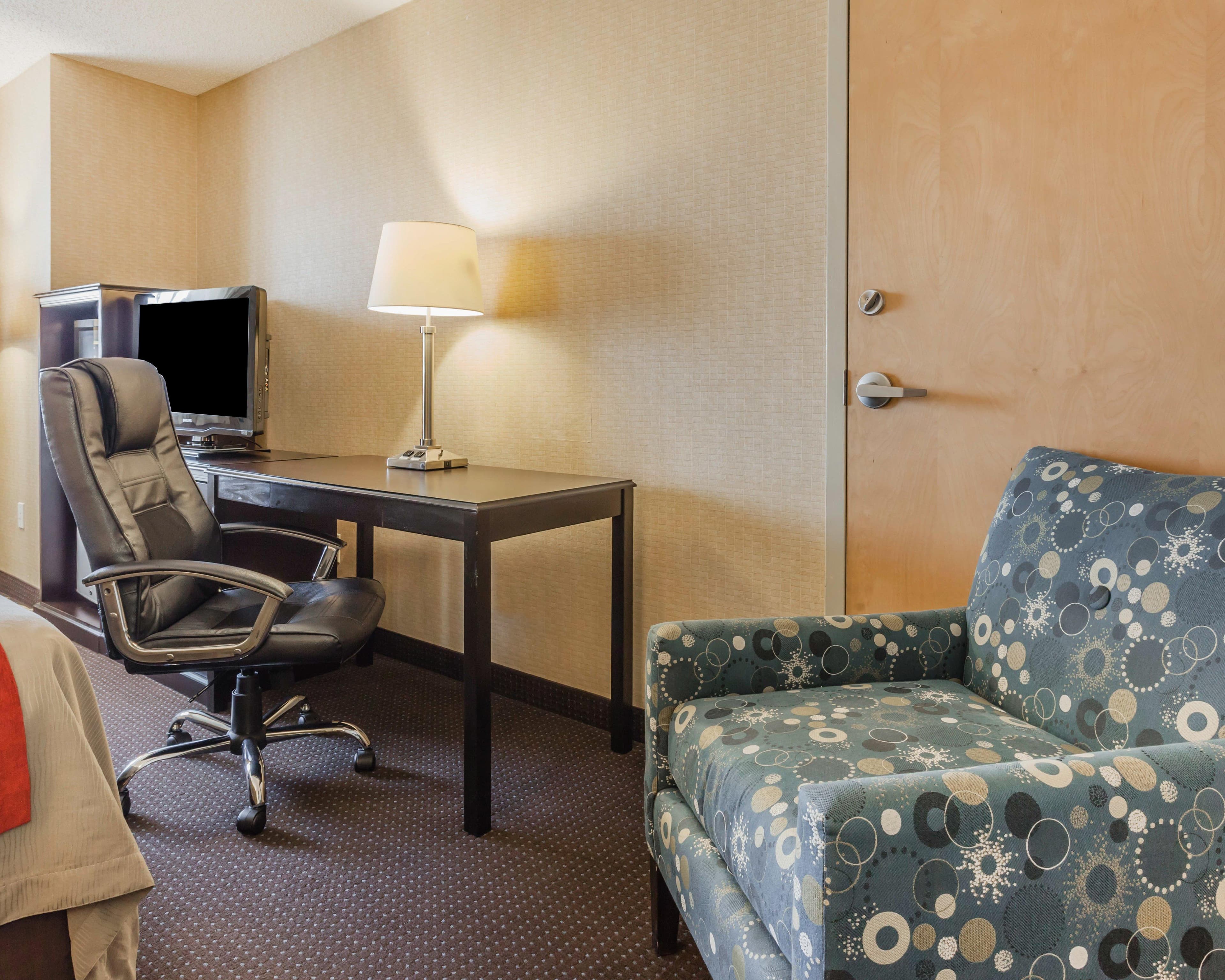 Comfort Inn On the Bay - Image 3