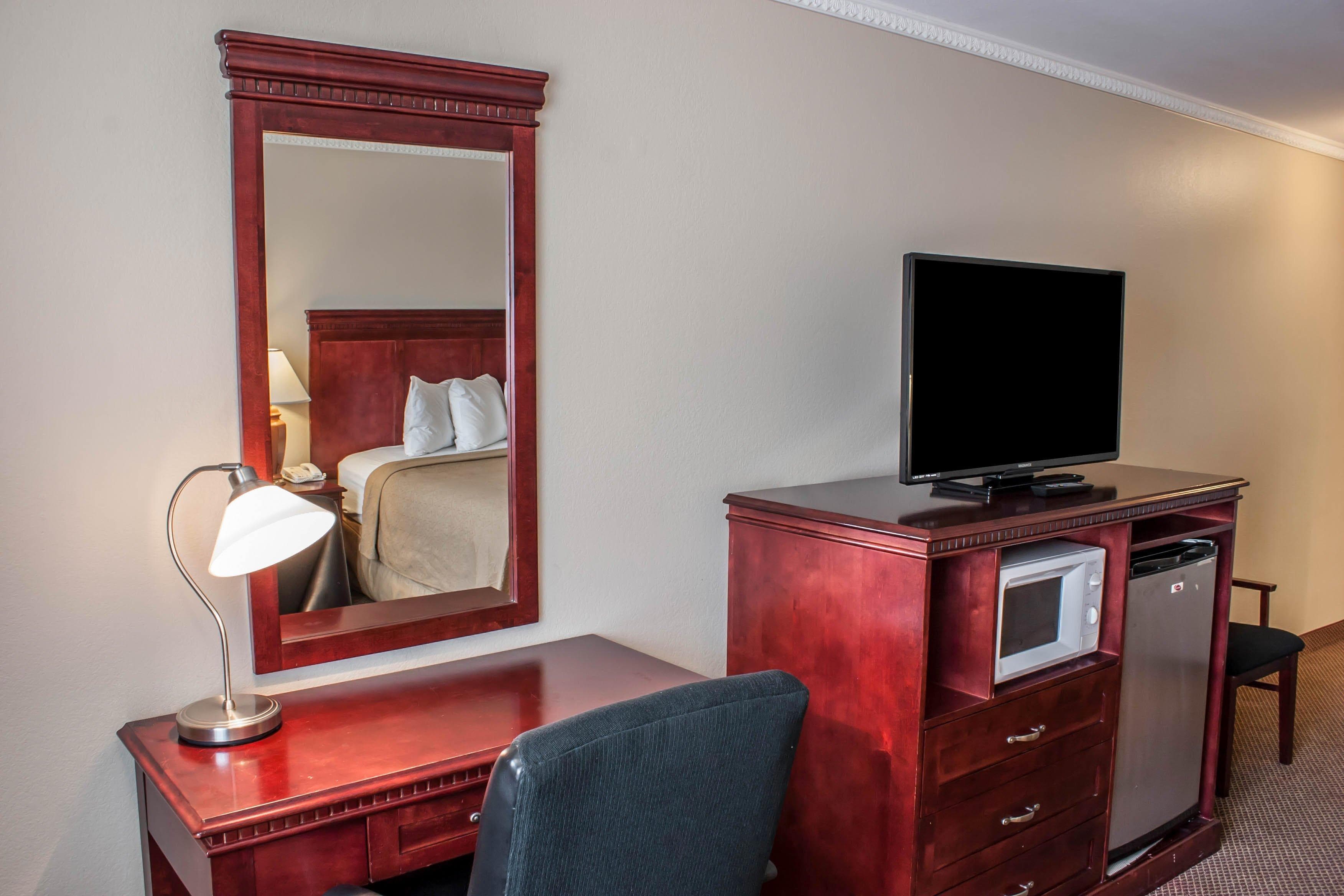 Quality Inn & Suites Fife Seattle - Image 4