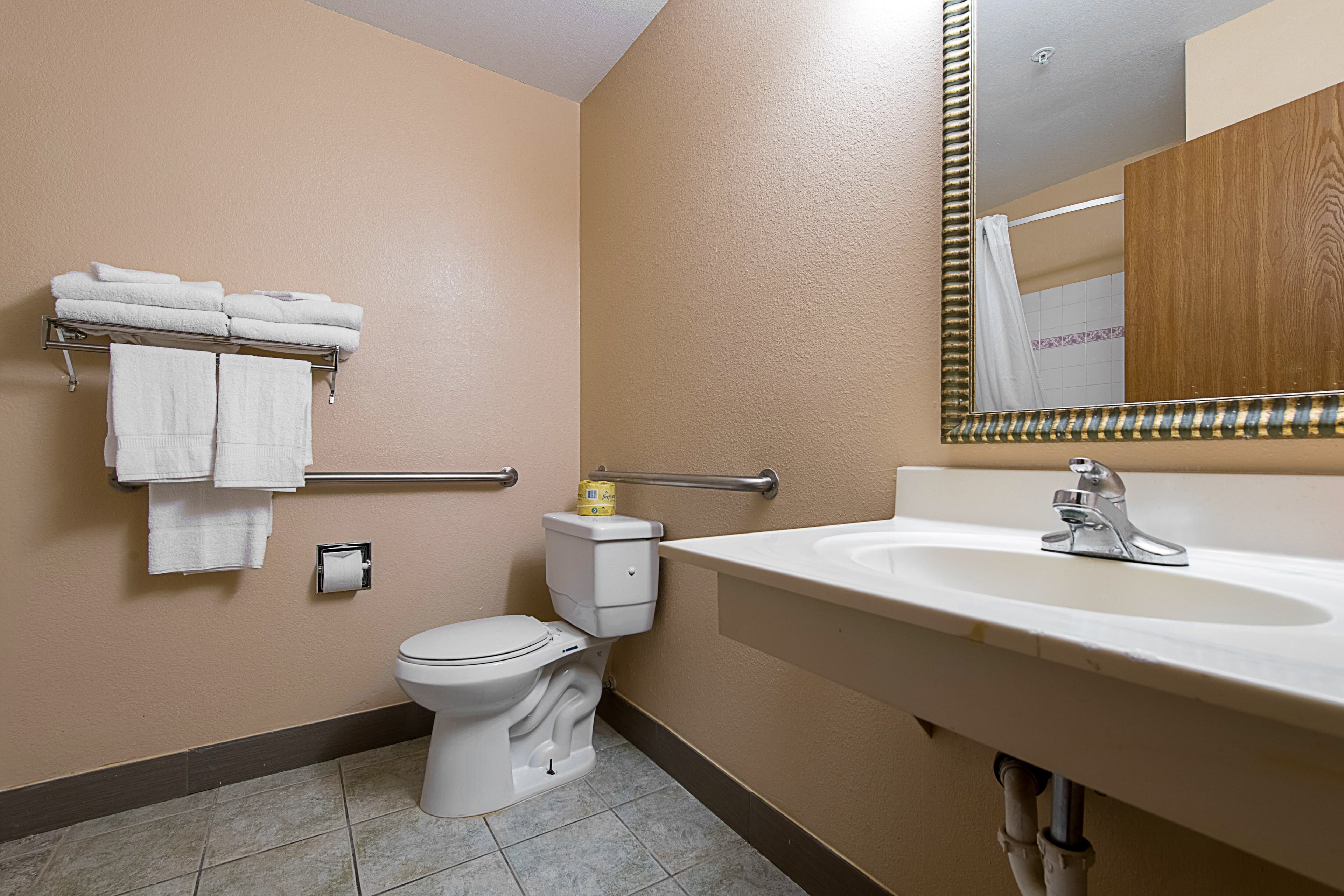 Econo Lodge Buckley Bonney Lake - Image 4