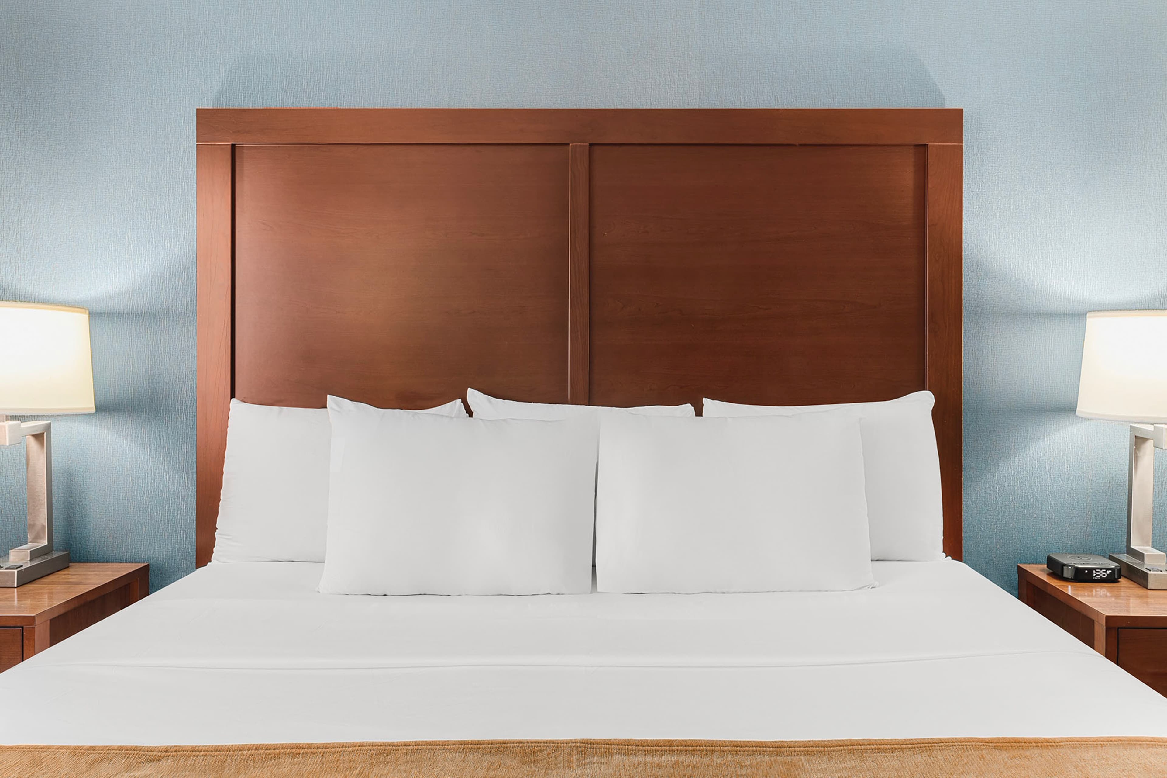 Comfort Inn & Suites Vancouver Downtown City Center — 5