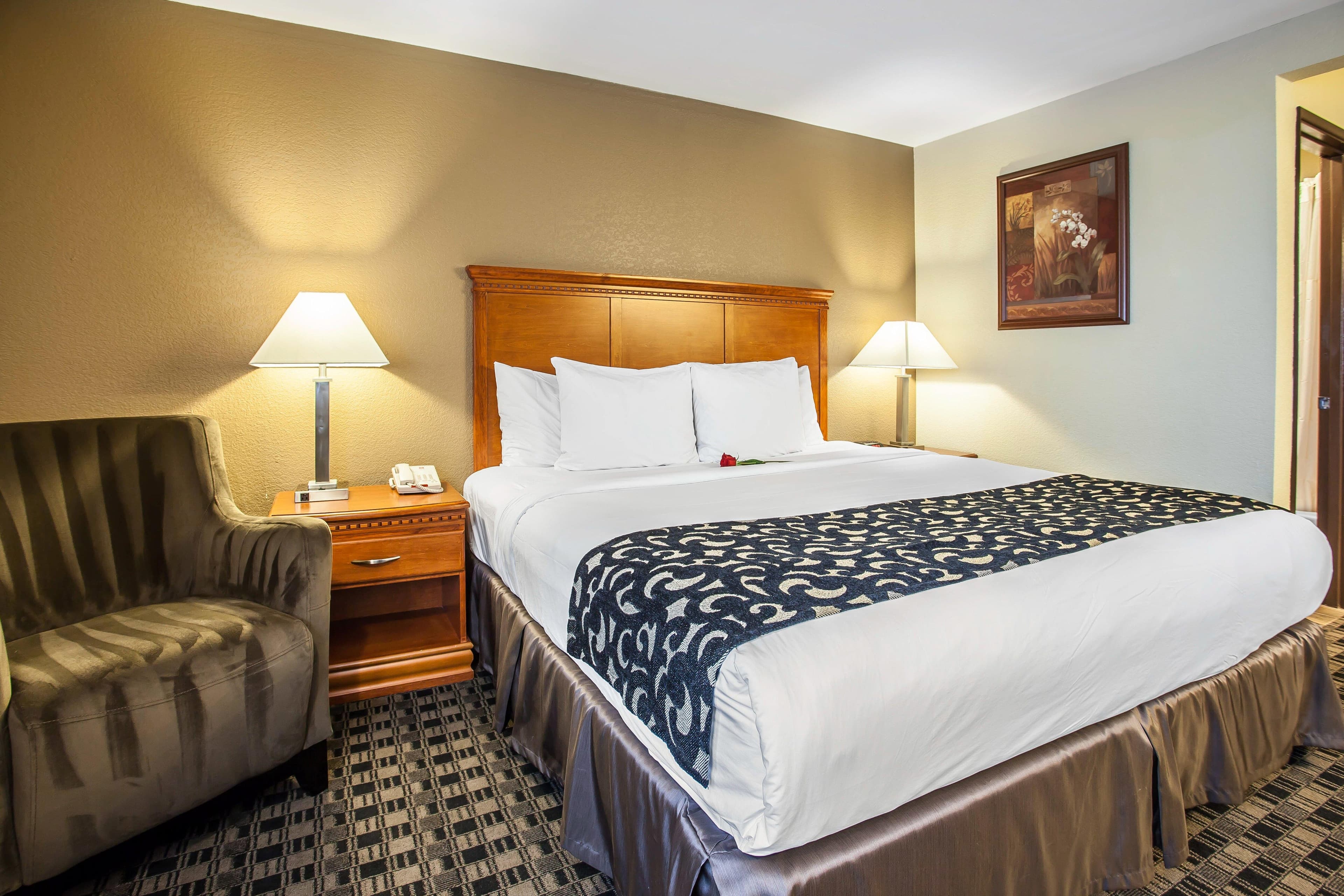 Clarion Inn Renton-Seattle - Image 4
