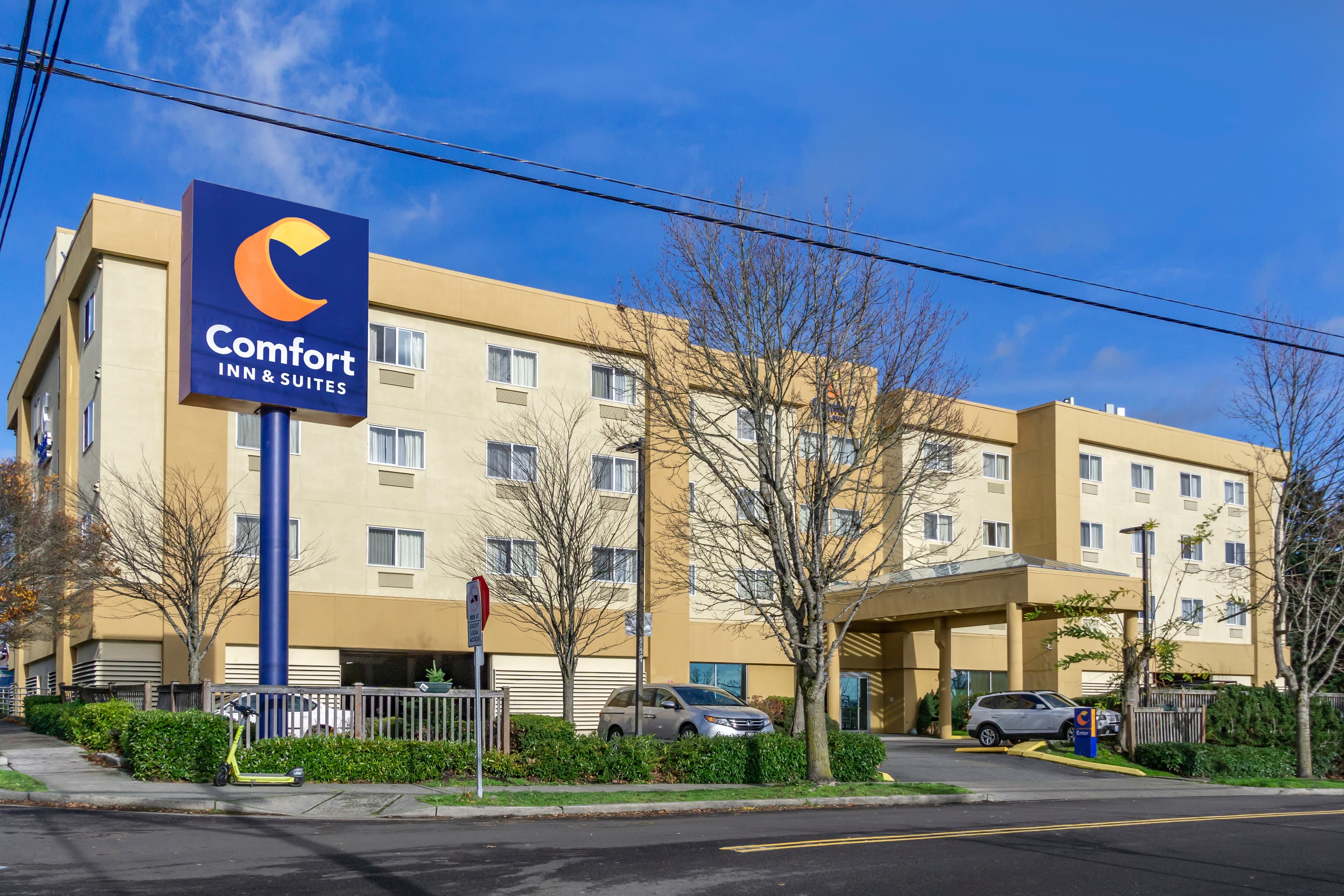 Comfort Inn & Suites Seattle North - Image 1