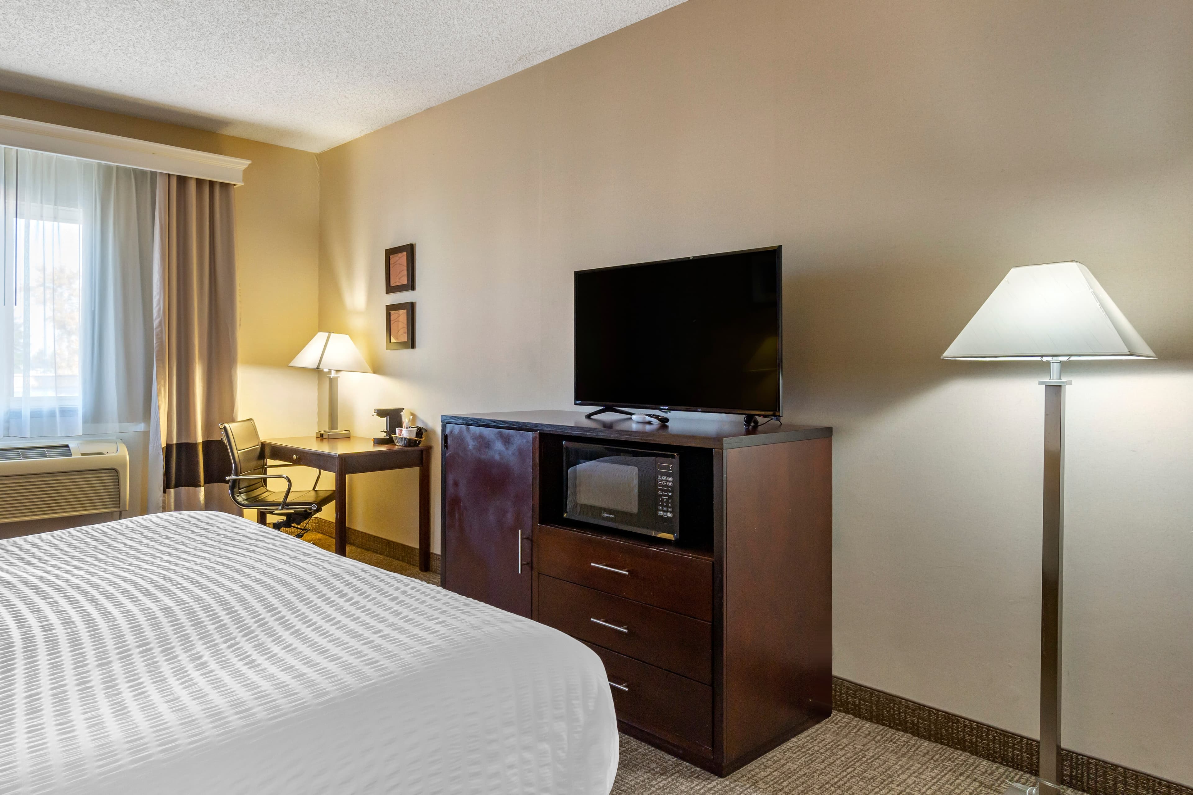 Comfort Inn & Suites Seattle North — 11