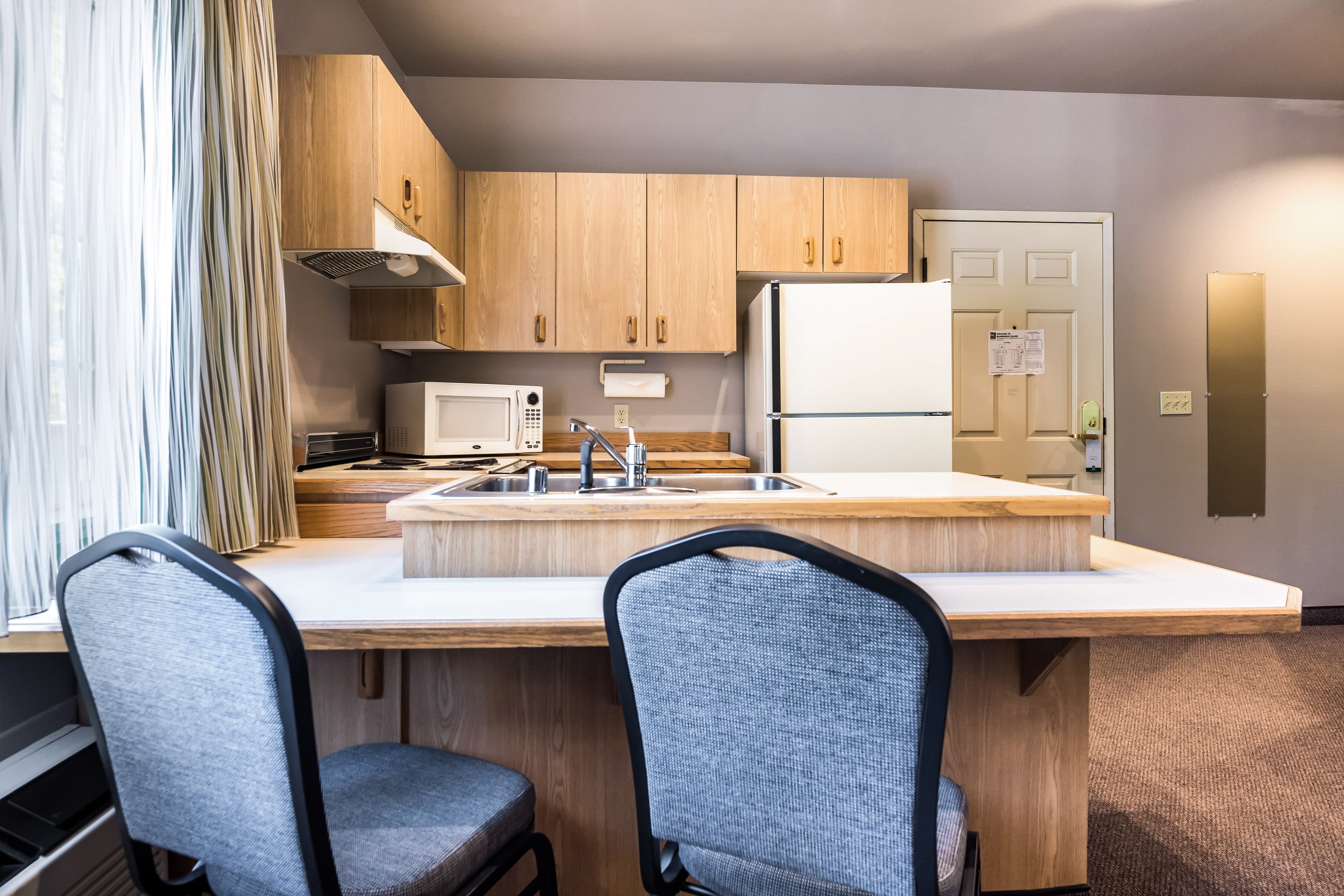 Quality Inn & Suites Bainbridge Island — 8