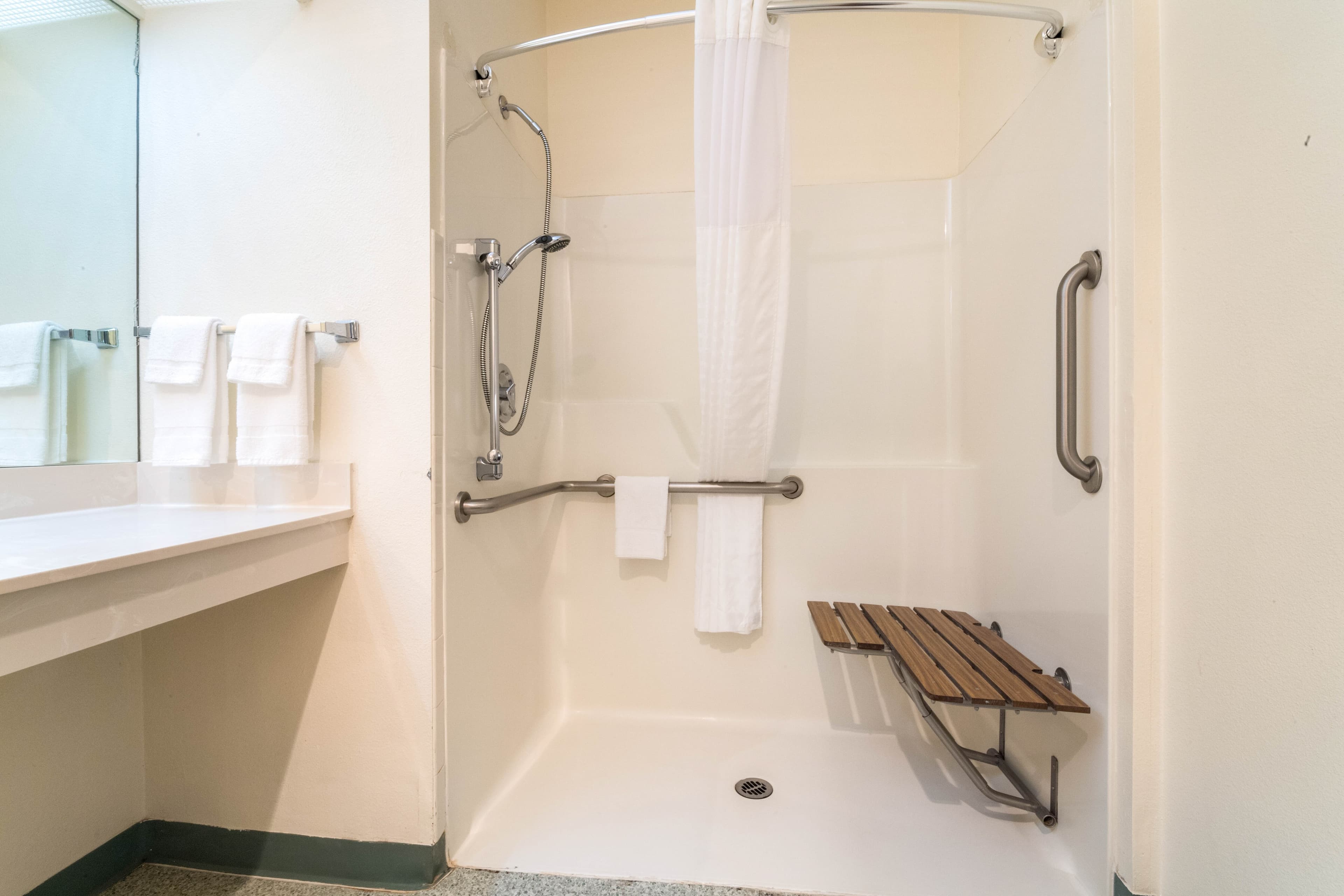 Quality Inn & Suites Bainbridge Island — 22