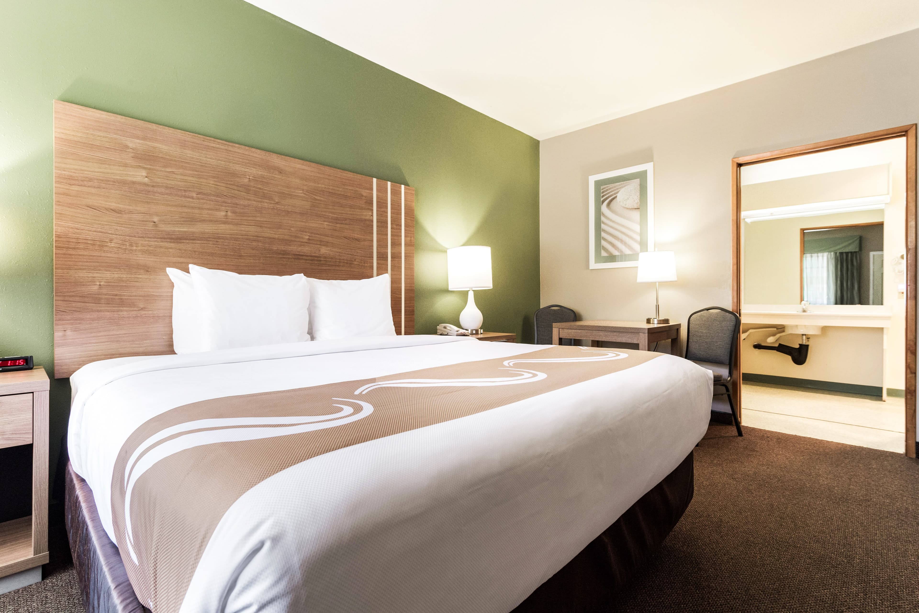 Quality Inn & Suites Bainbridge Island — 16