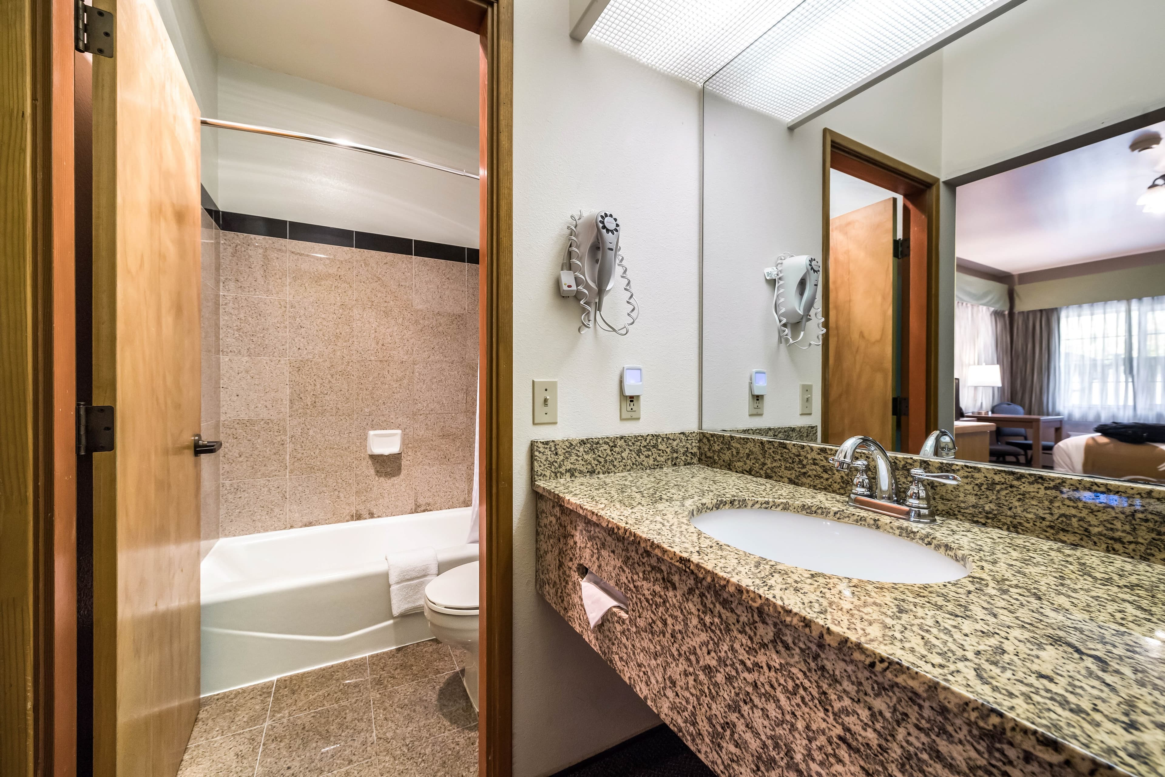 Quality Inn & Suites Bainbridge Island — 26