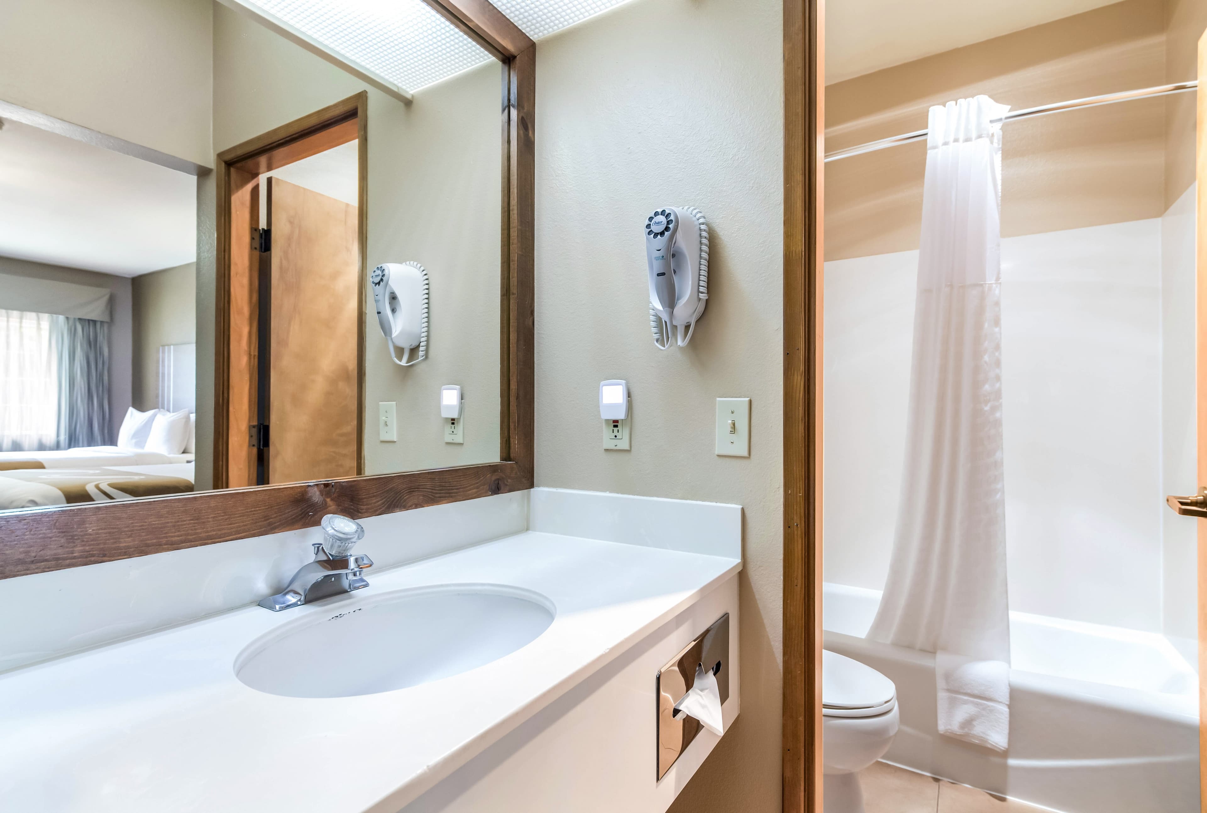 Quality Inn & Suites Bainbridge Island — 44