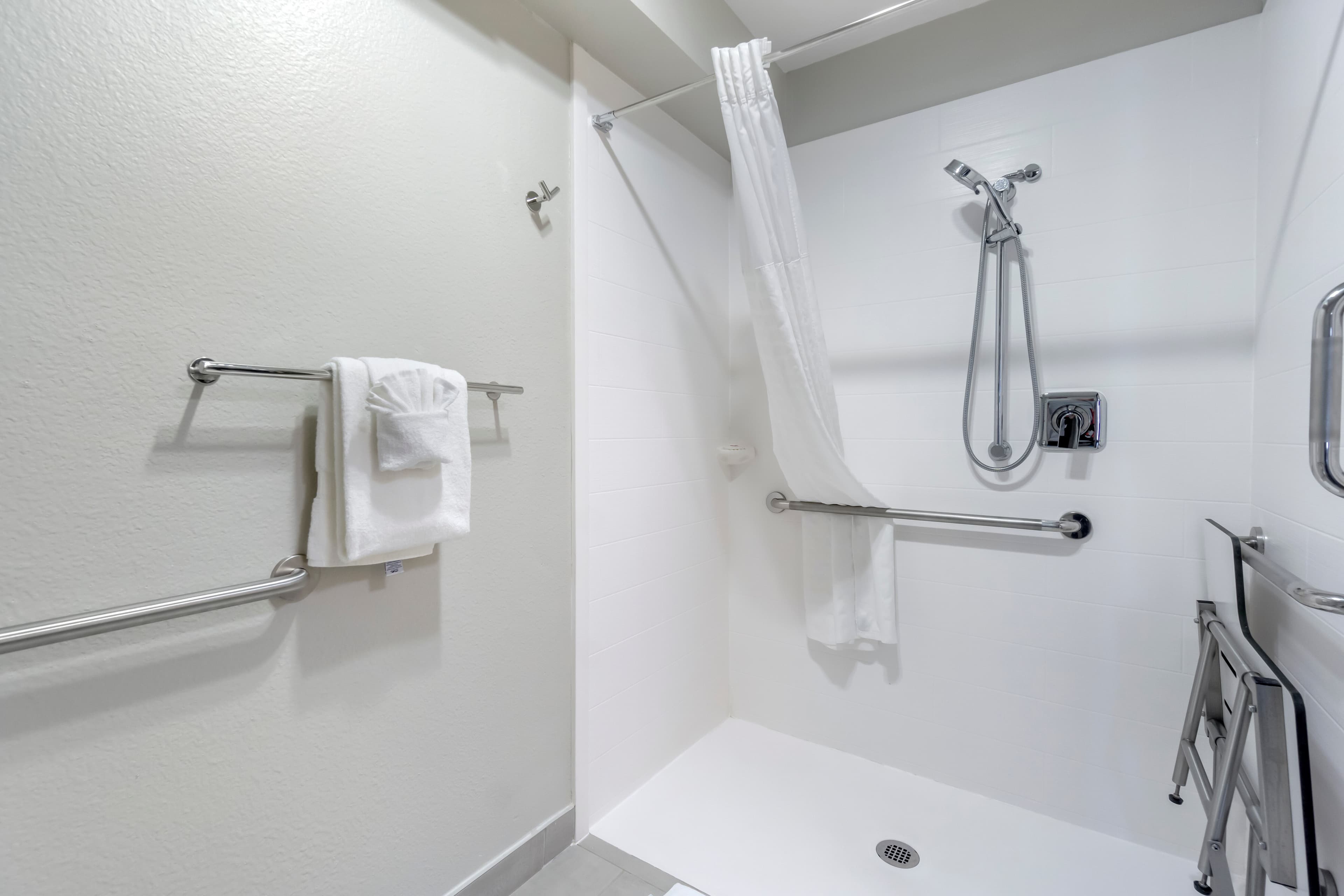 Comfort Inn & Suites Pacific - Auburn — 24