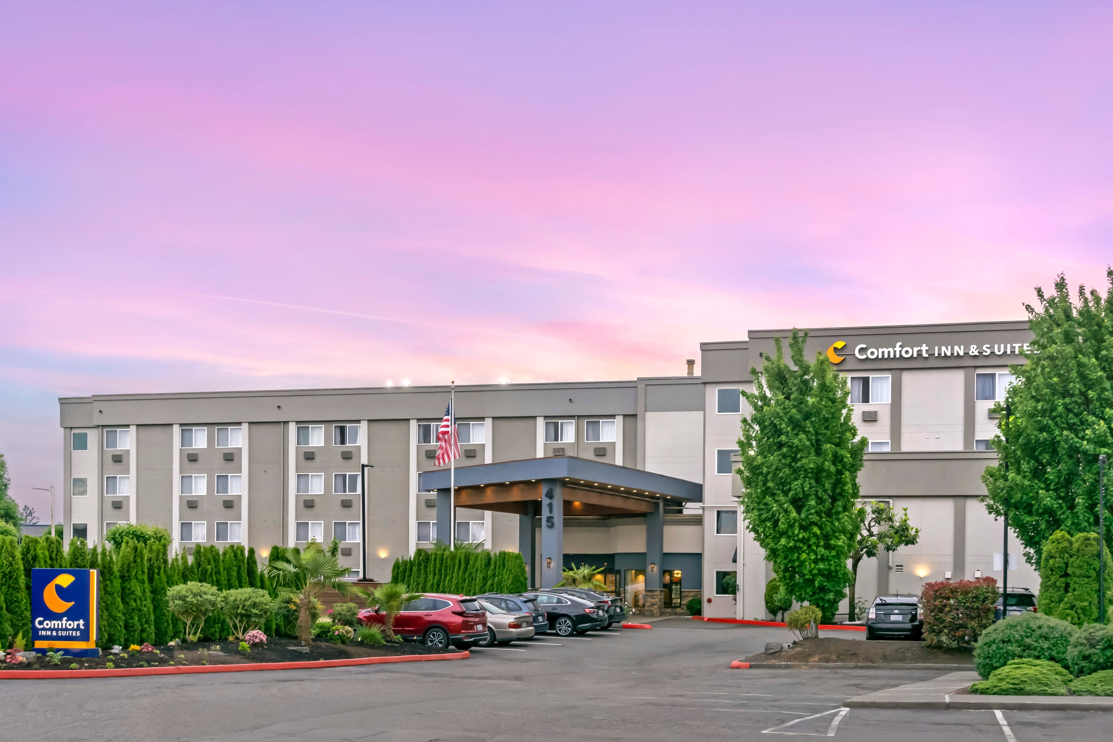 Comfort Inn & Suites Pacific - Auburn