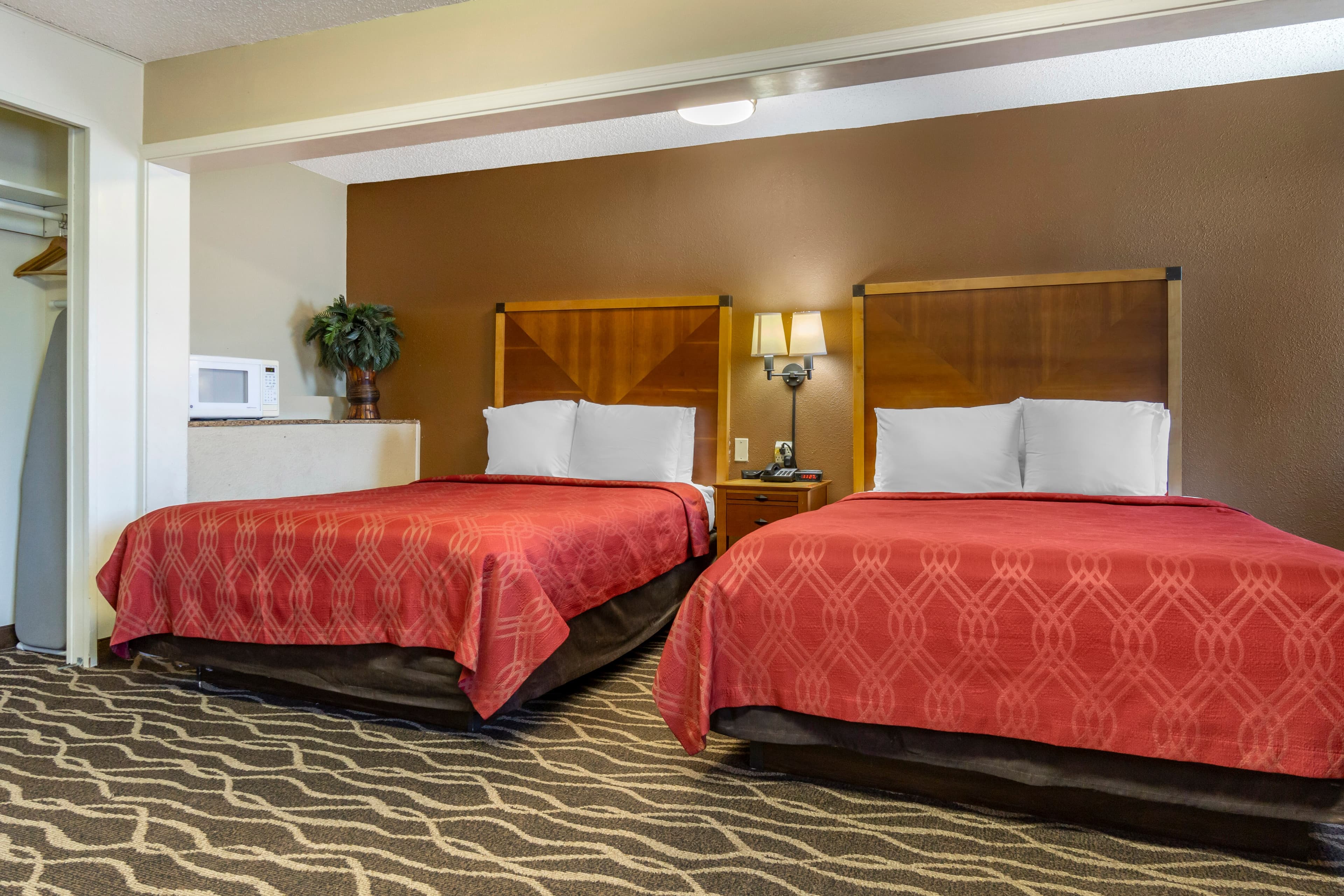 Econo Lodge Ellensburg Near University - Image 2