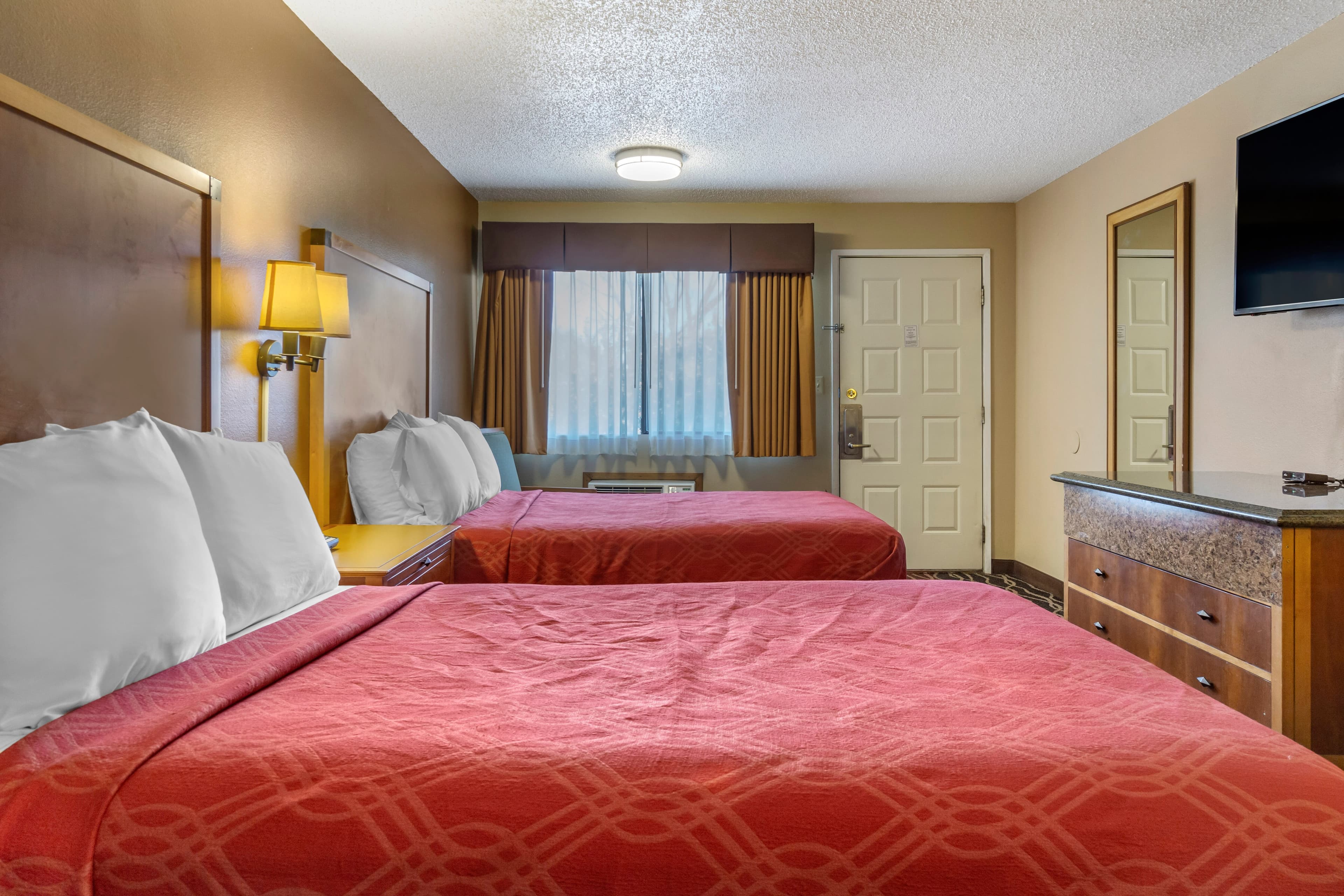 Econo Lodge Ellensburg Near University — 8