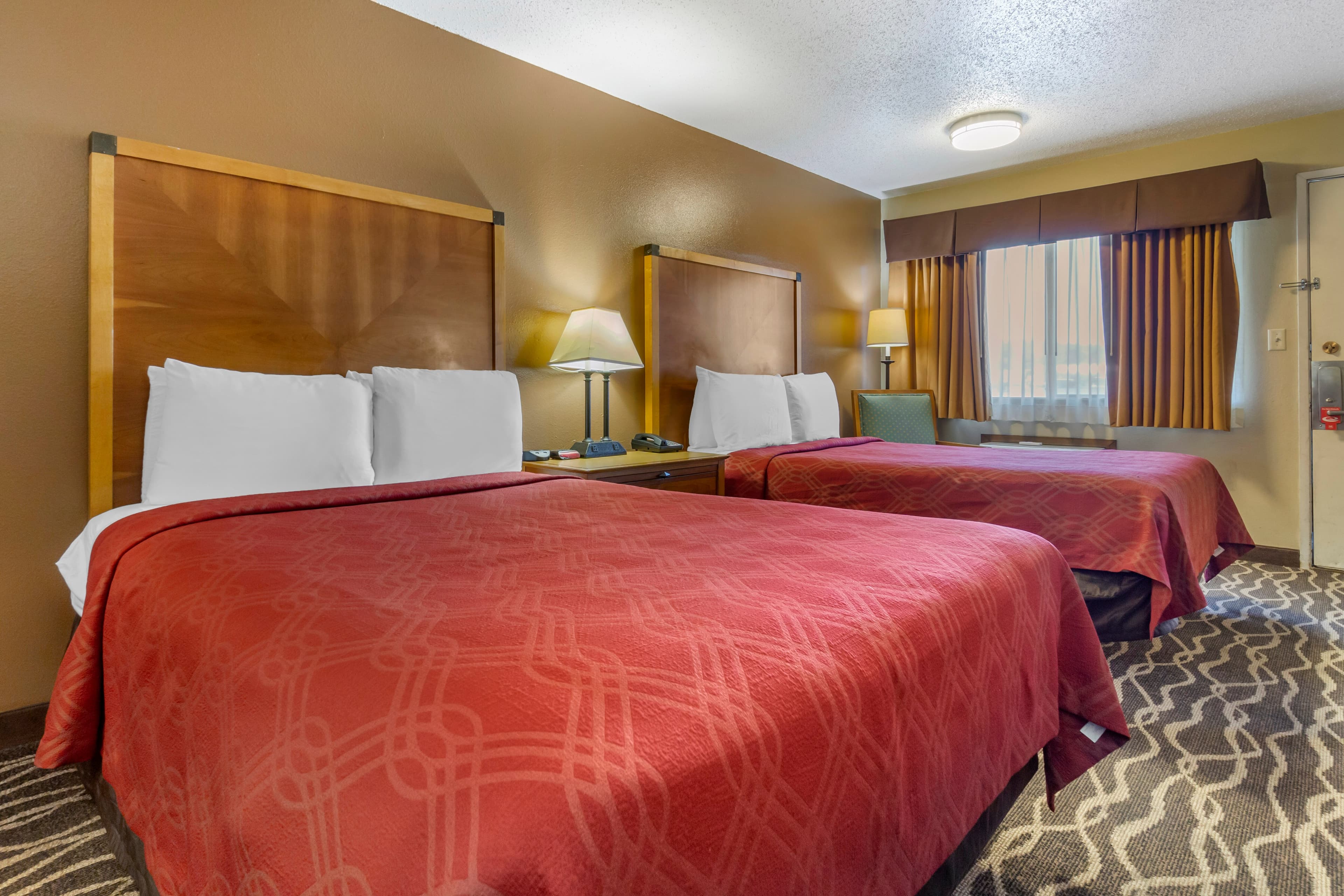 Econo Lodge Ellensburg Near University — 32